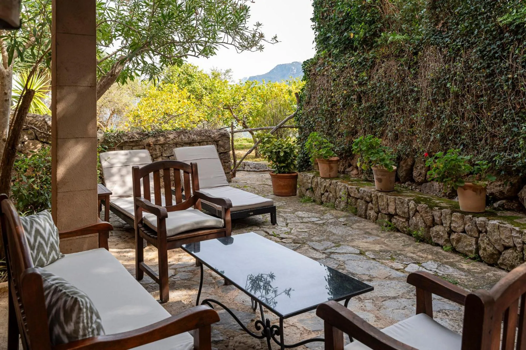 Seating area in Ca's Xorc Luxury Retreat - ADULTS ONLY