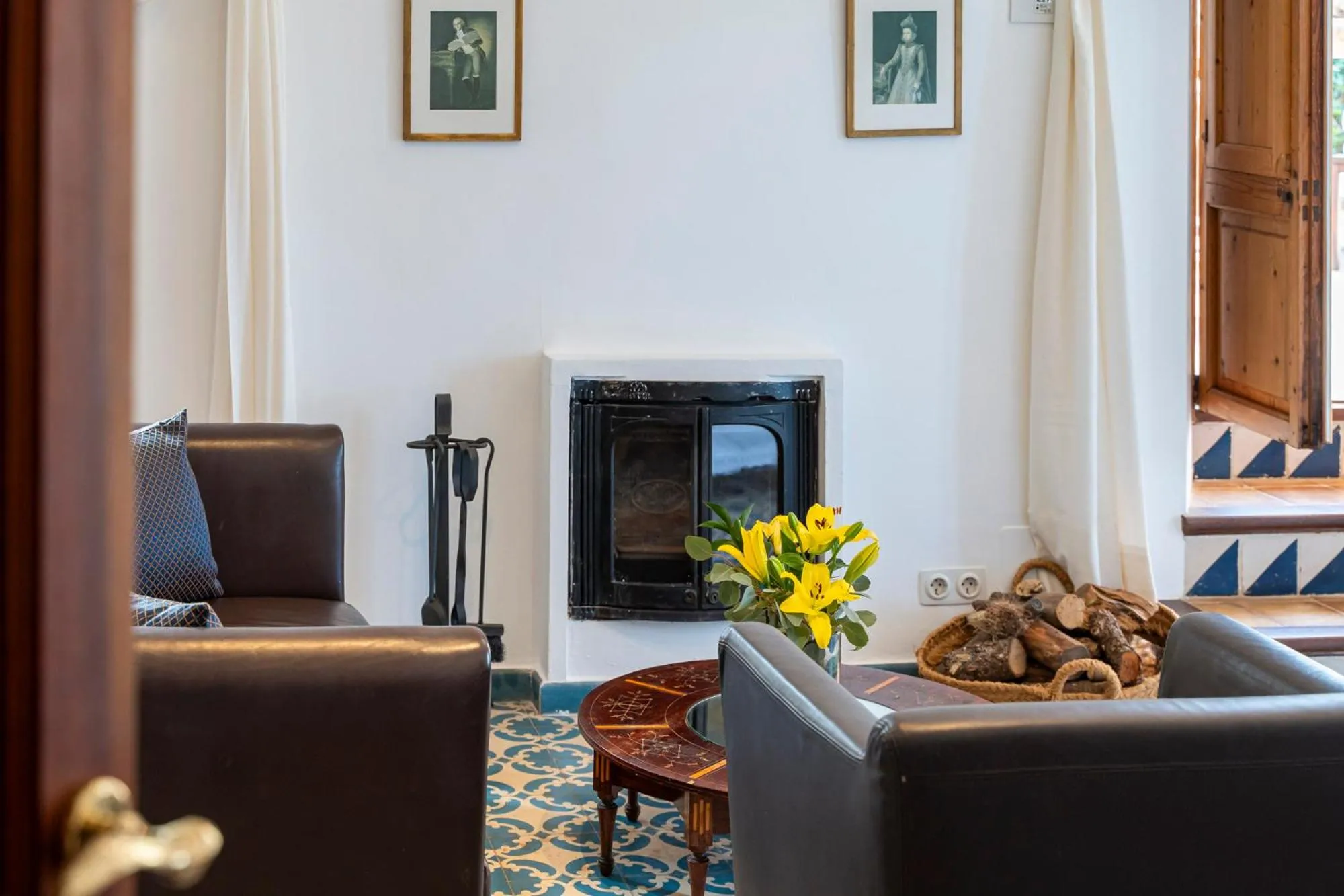 Seating area in Ca's Xorc Luxury Retreat - ADULTS ONLY