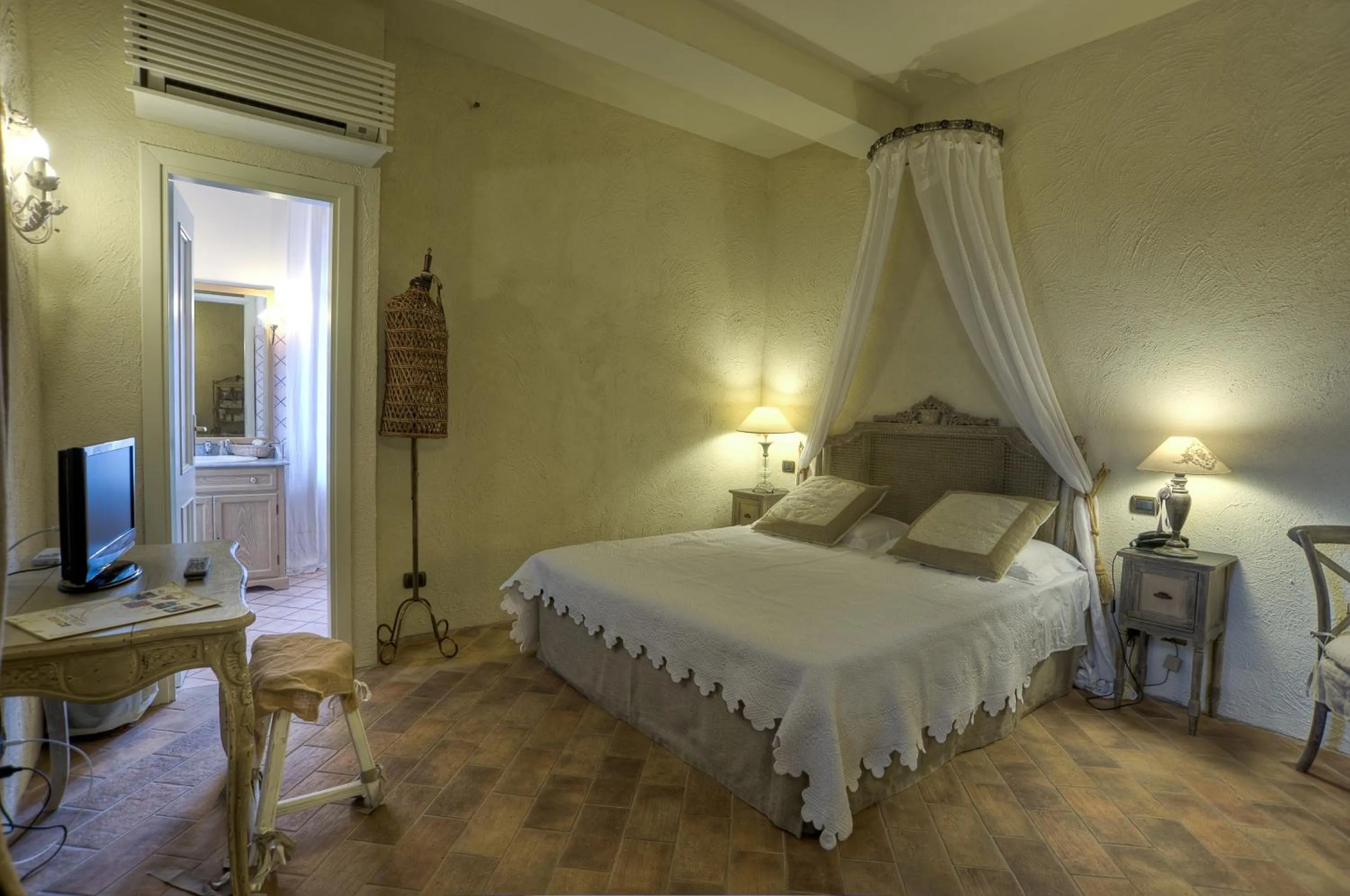 Photo of the whole room, Bed in Il Poggio Country Resort