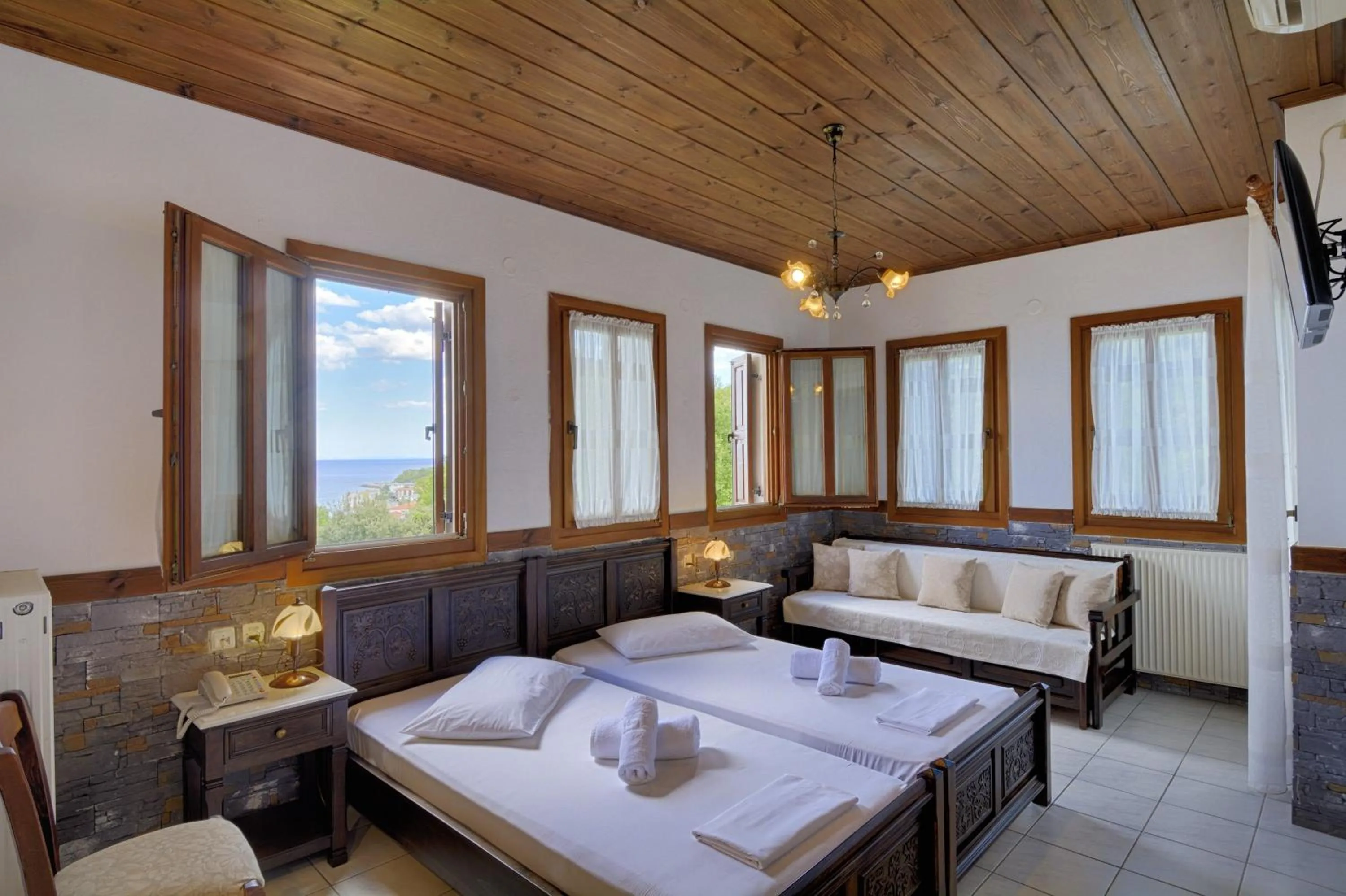 Sea view, Bed in Hotel Agnadi - Horefto