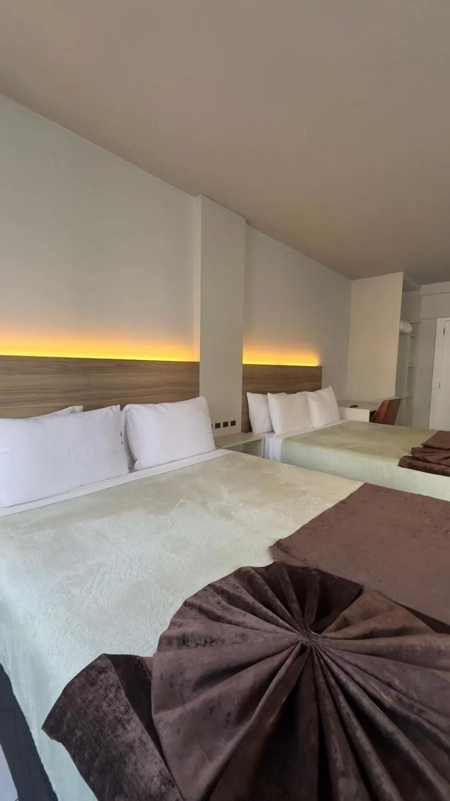 Bed in Hotel Gênova BC