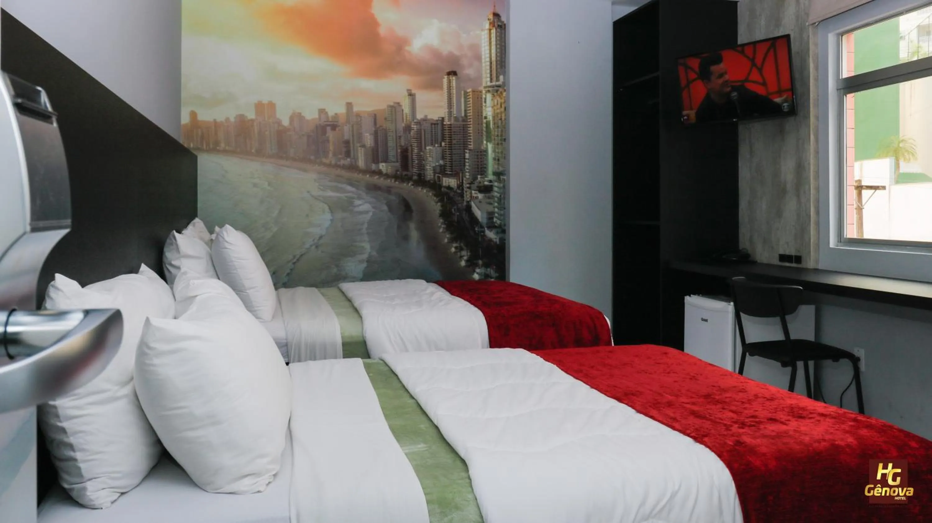 Photo of the whole room, Bed in Hotel Gênova BC