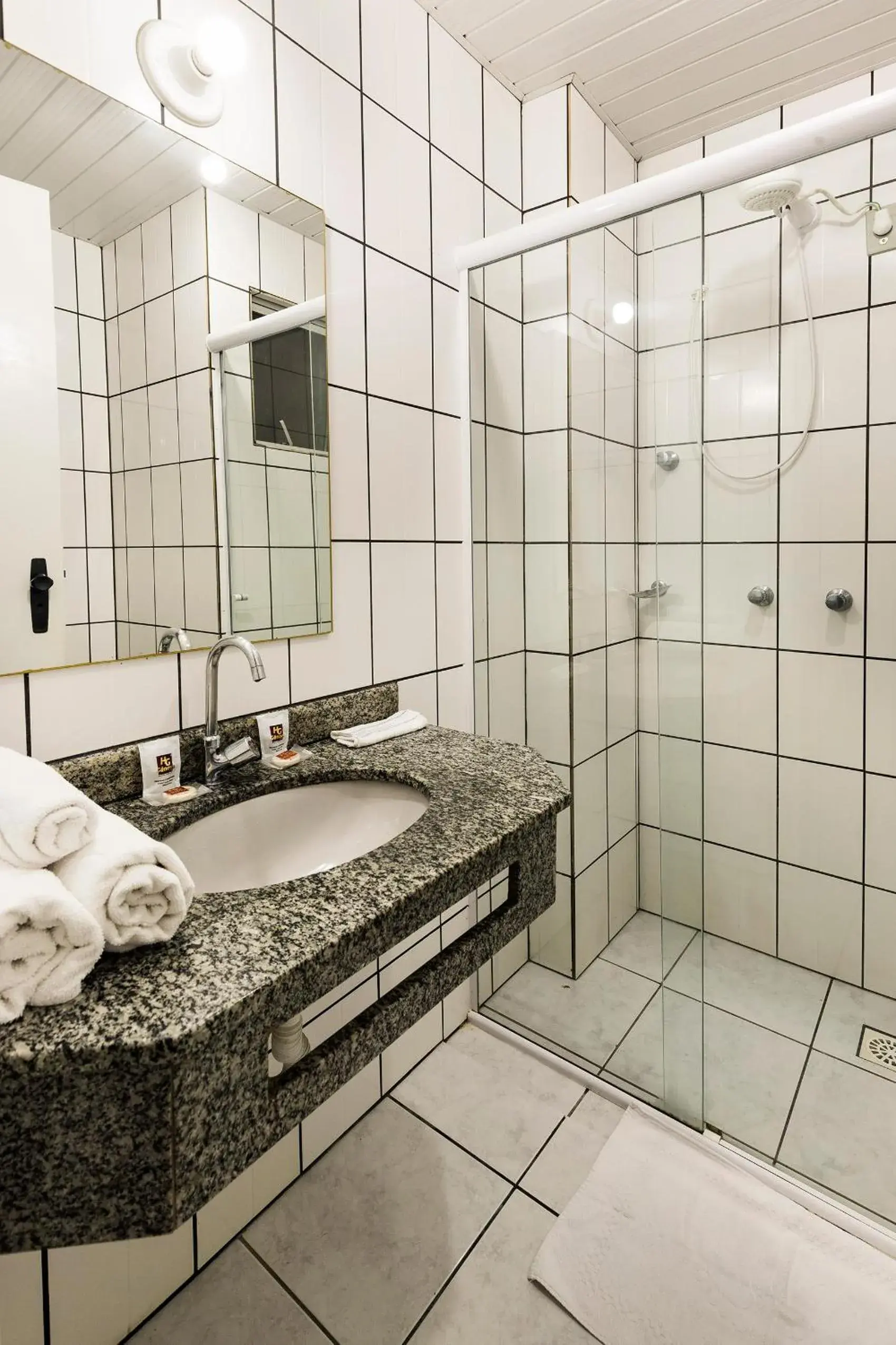 Classic Quadruple Room in Hotel Gênova BC Classic Quadruple Room in Hotel Gênova BC