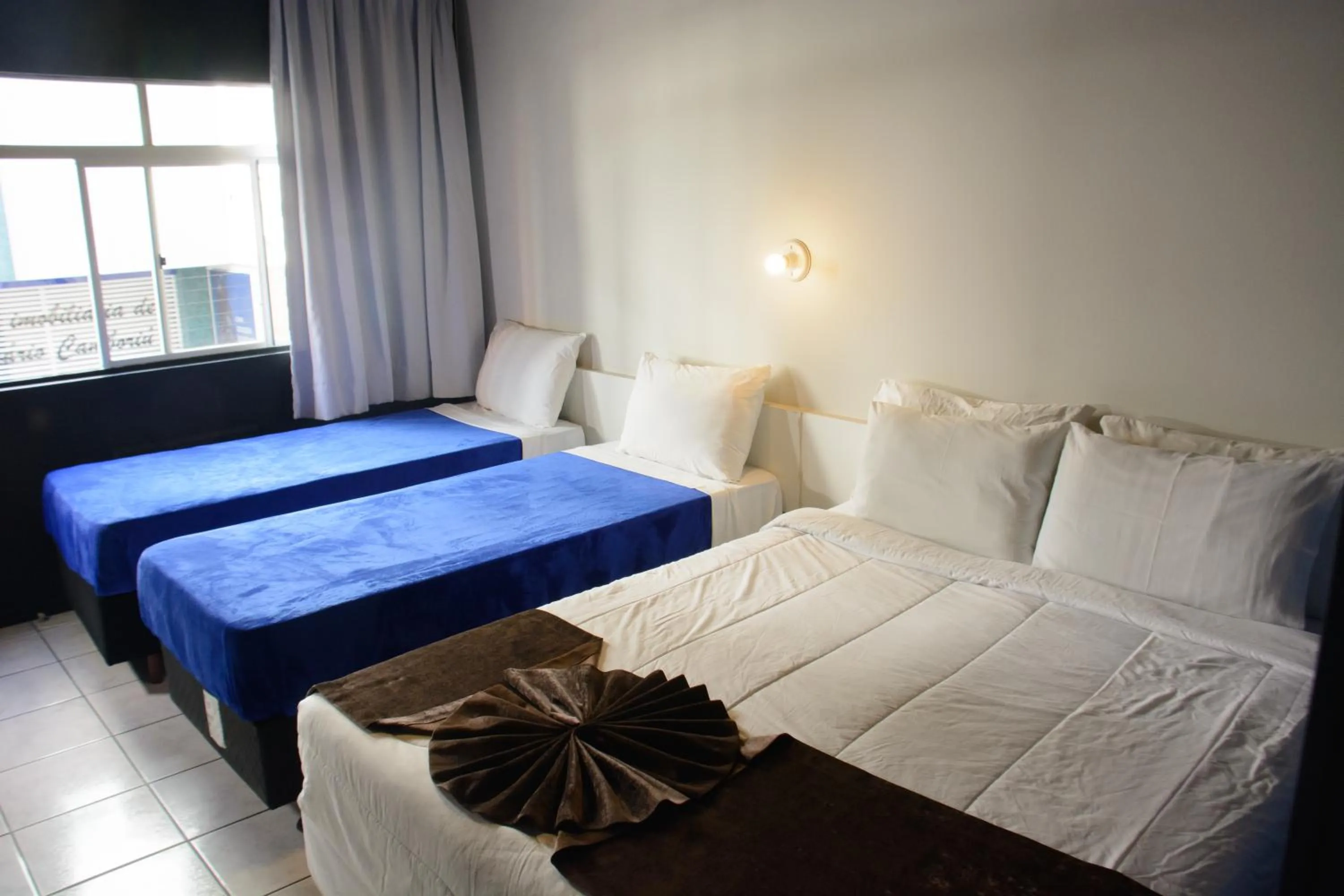 Bedroom, Bed in Hotel Gênova BC