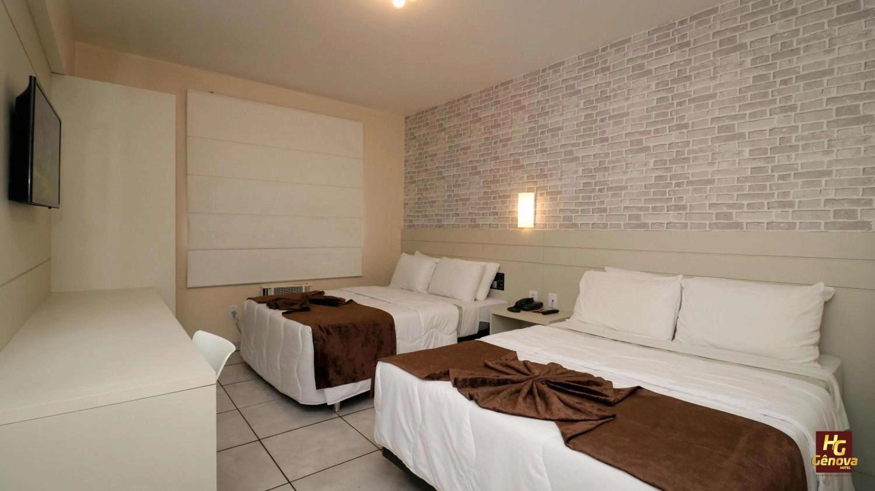 Photo of the whole room, Bed in Hotel Gênova BC