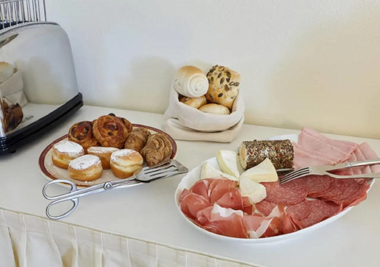 Buffet breakfast in Bed and Breakfast For You