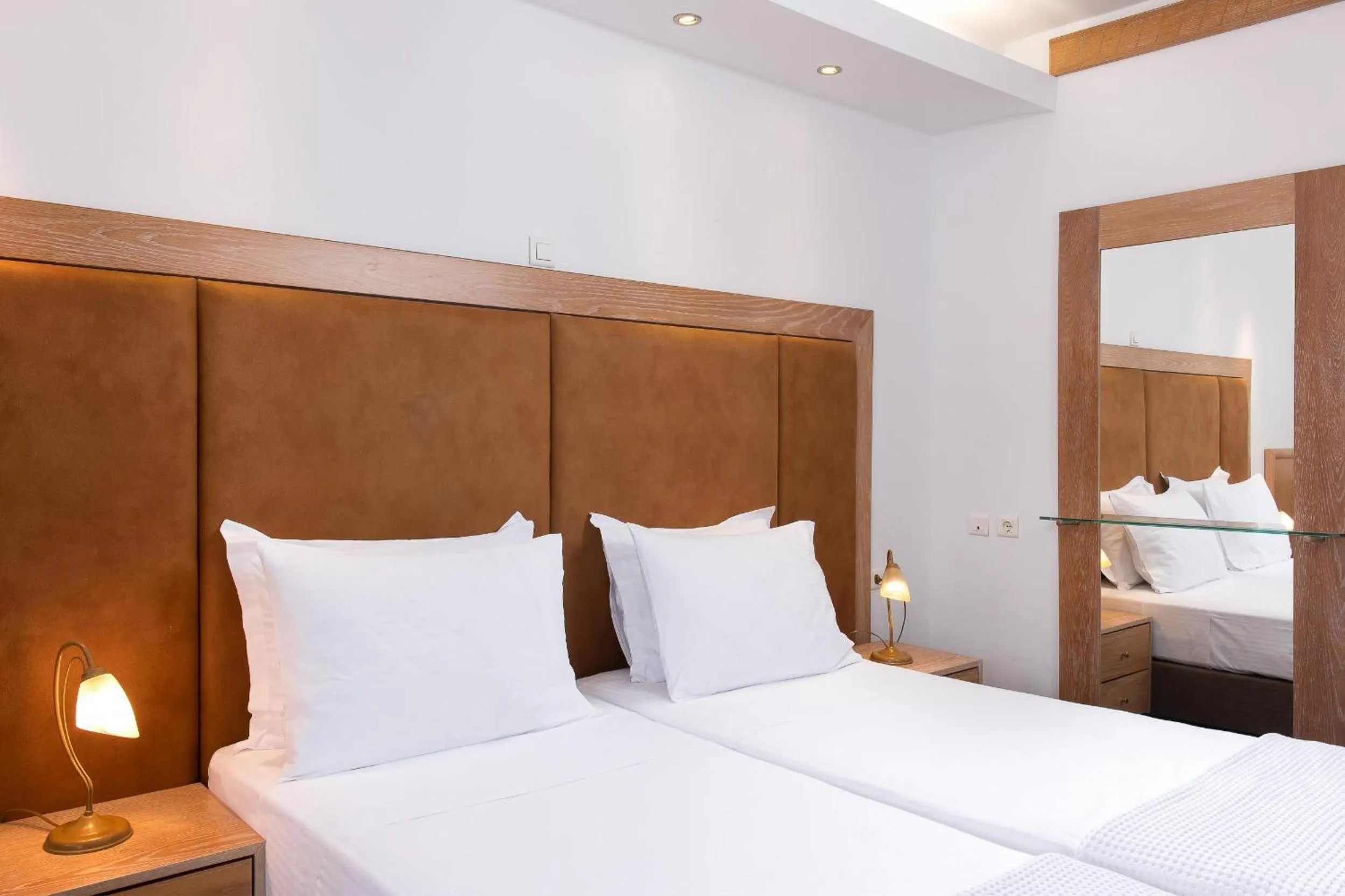 Photo of the whole room, Bed in Alexandros Palace