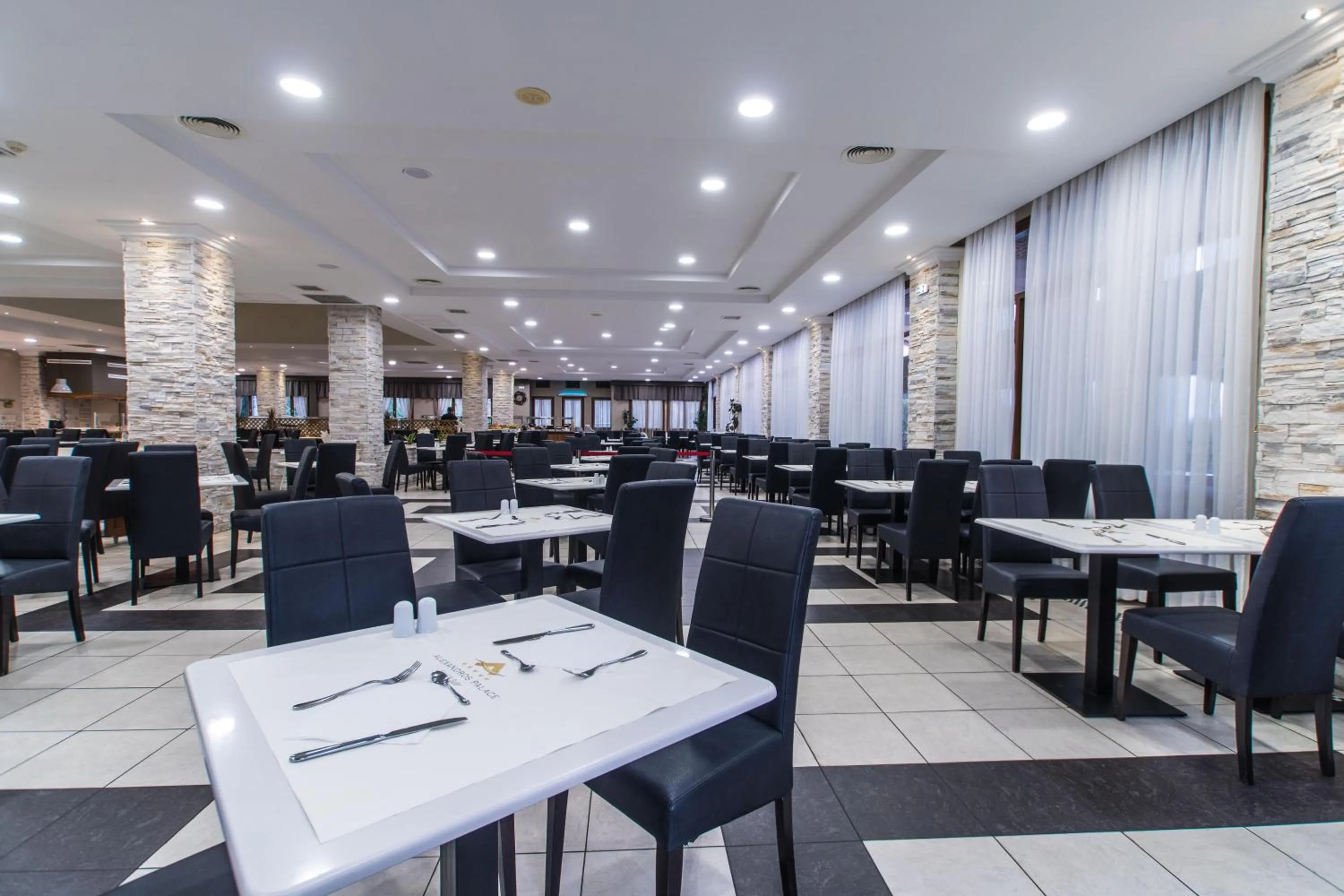 Restaurant/places to eat in Alexandros Palace