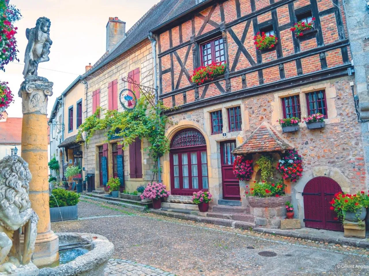 Nearby landmark in Grand Hôtel de Bourbon-Lancy - Spa et Restaurant - Logis