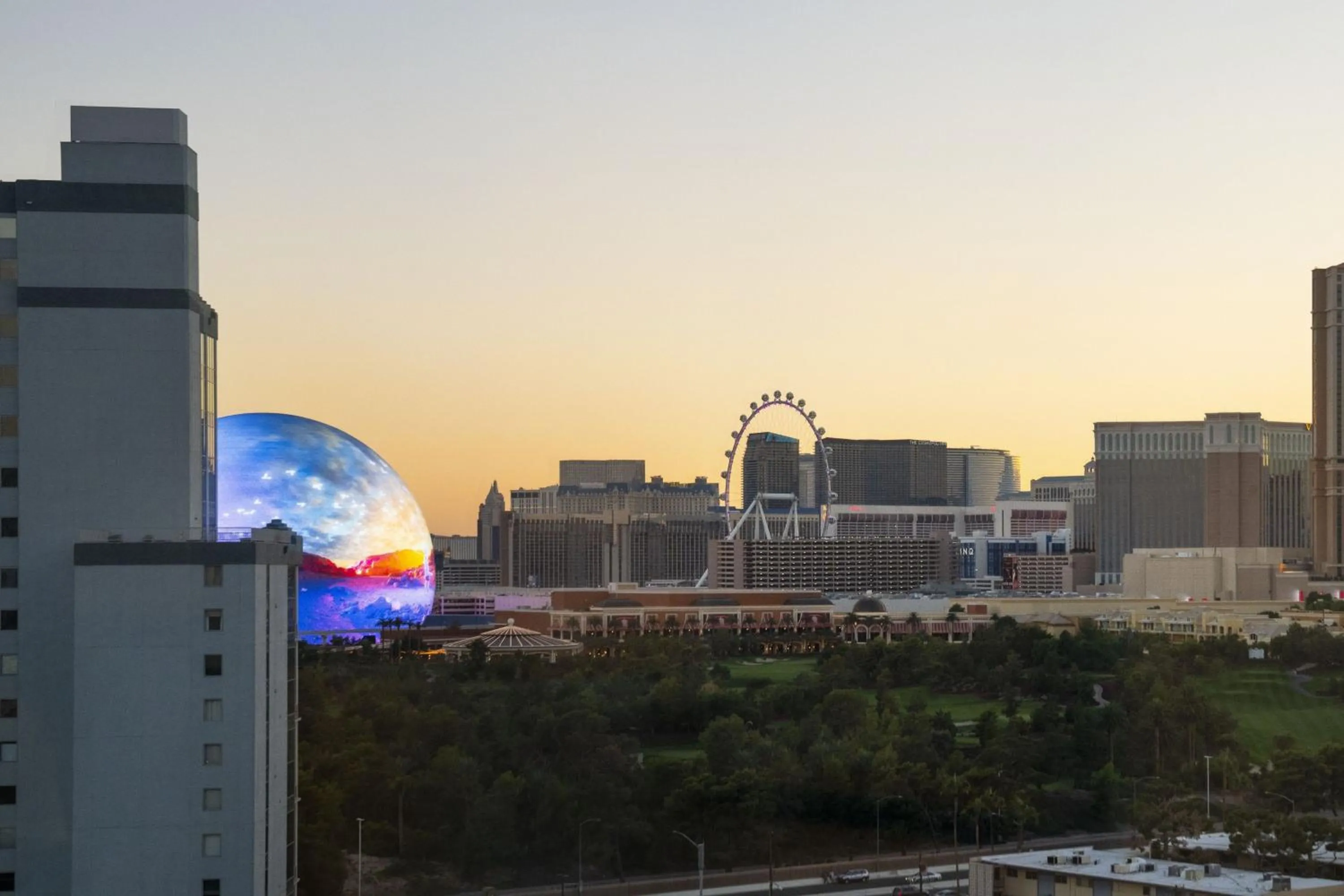 Photo of the whole room in Las Vegas Marriott