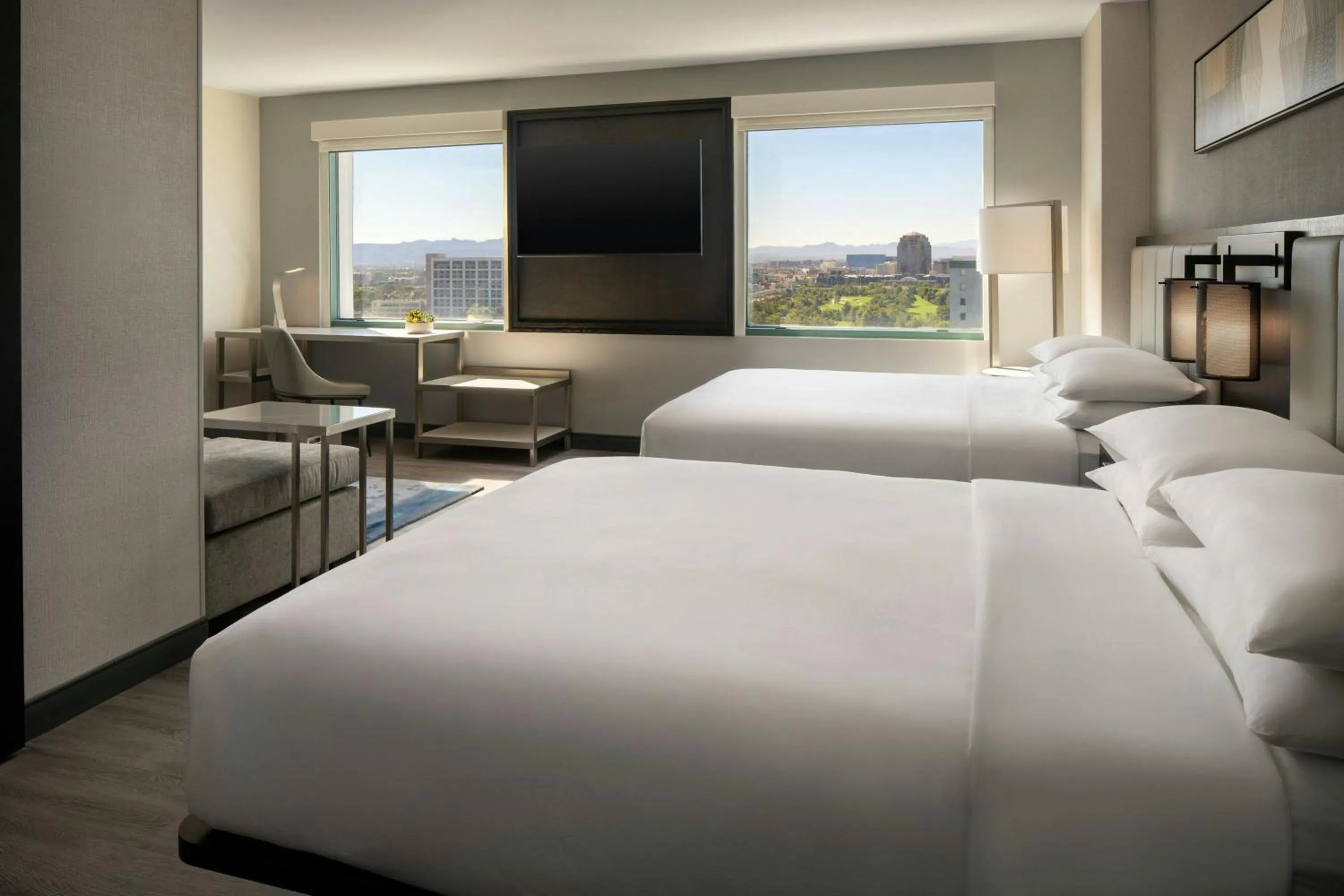 Photo of the whole room, Bed in Las Vegas Marriott