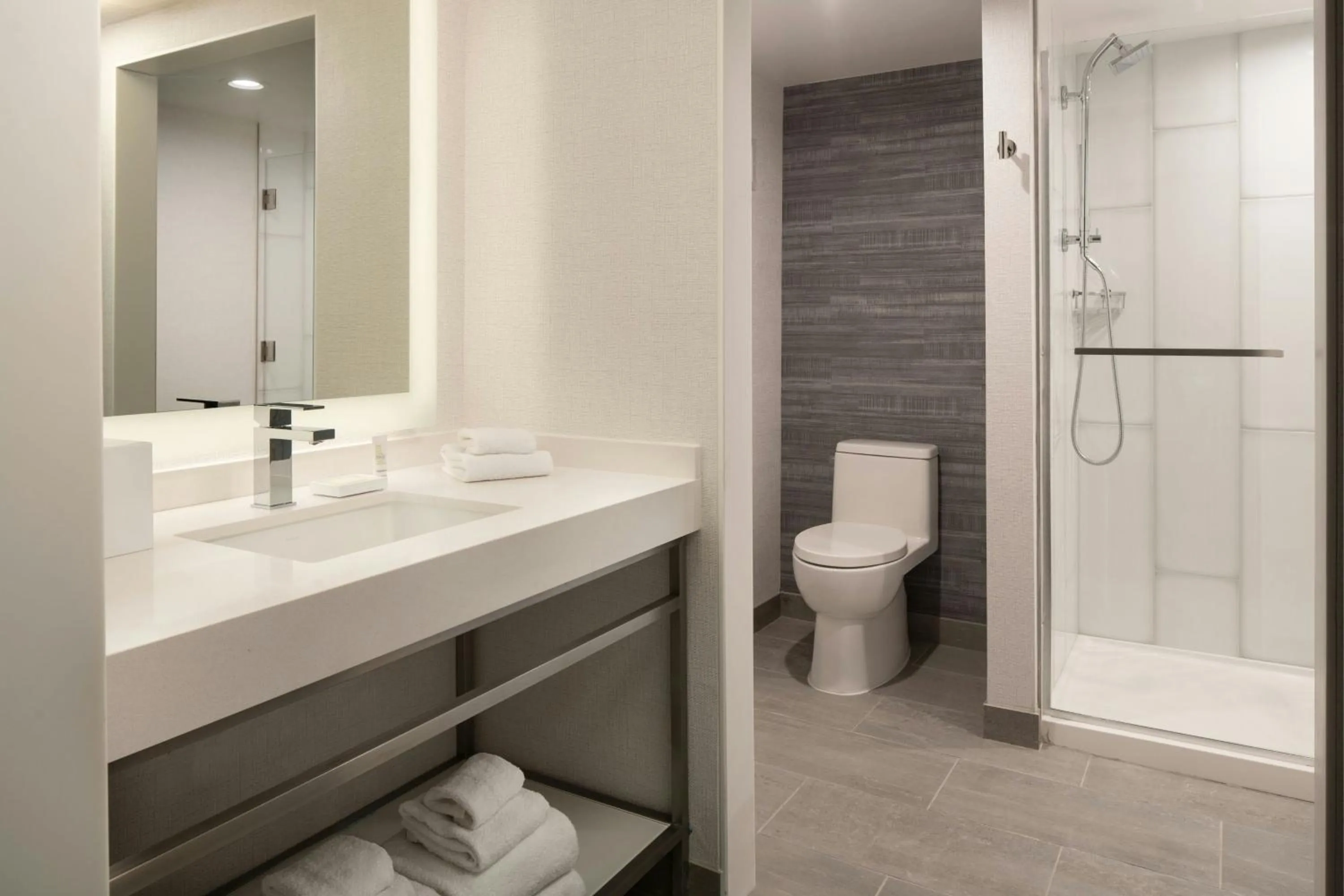 Bathroom in Las Vegas Marriott