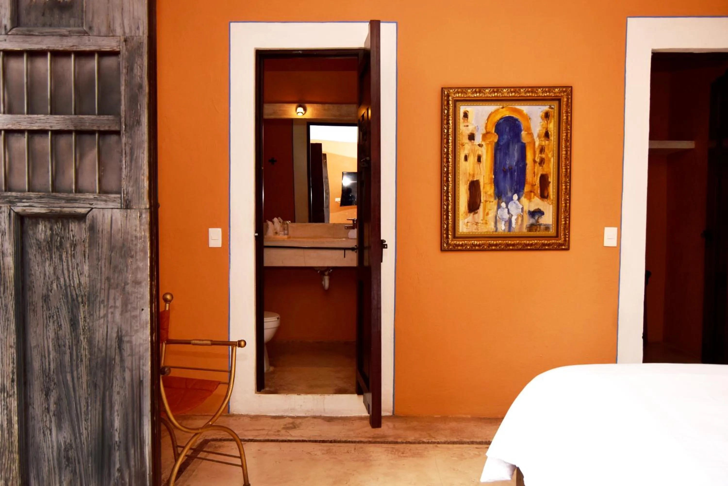 Photo of the whole room, Bed in Art 64 Hotel Boutique - Adults Only