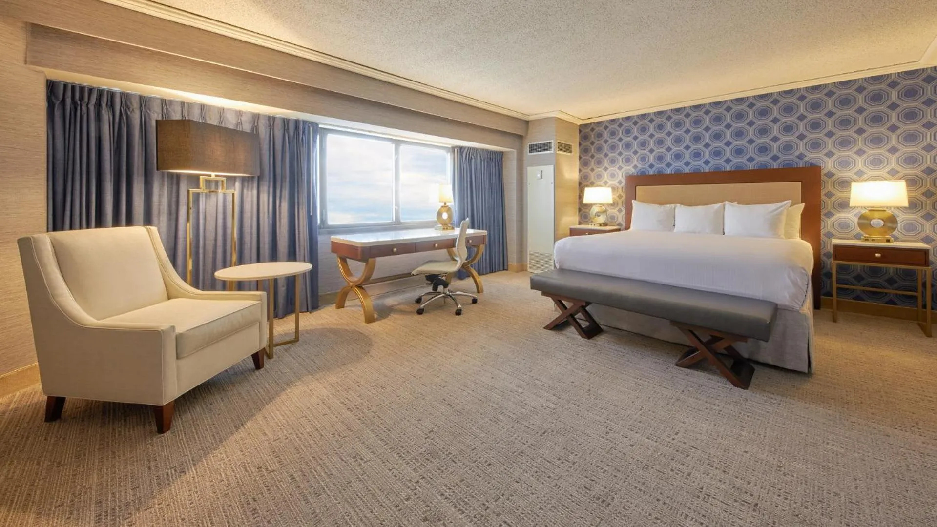 Bedroom, Bed in Tropicana Atlantic City, A Caesars Destination