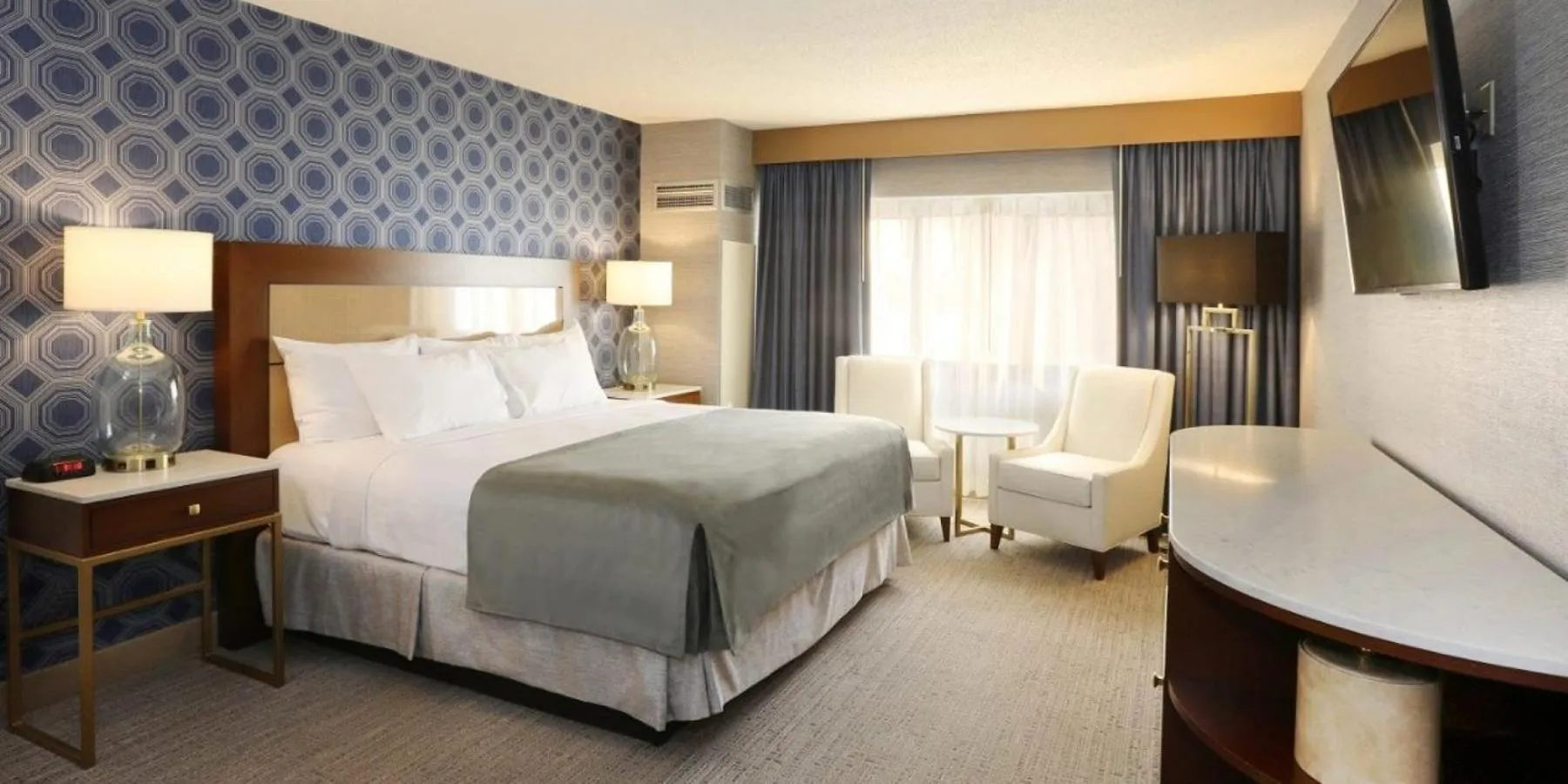 Bedroom, Bed in Tropicana Atlantic City, A Caesars Destination
