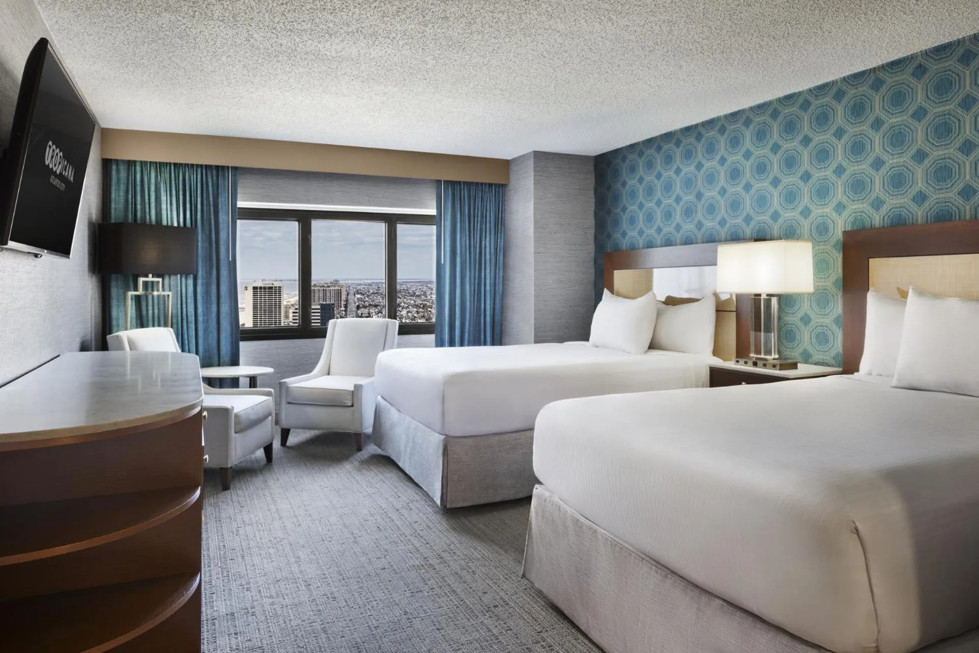 Bedroom, Bed in Tropicana Atlantic City, A Caesars Destination