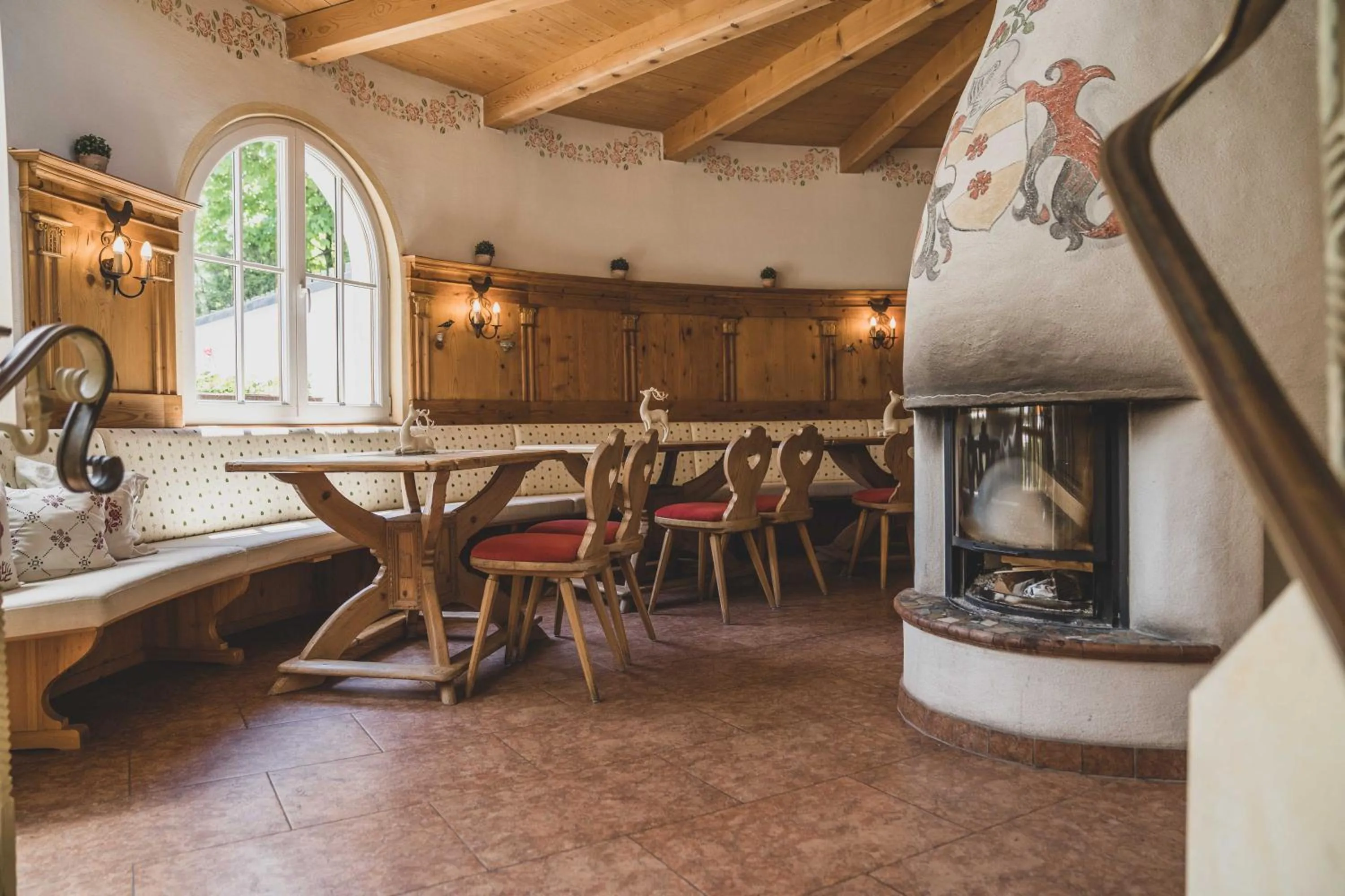 Dining area in Bergrose Hideaway