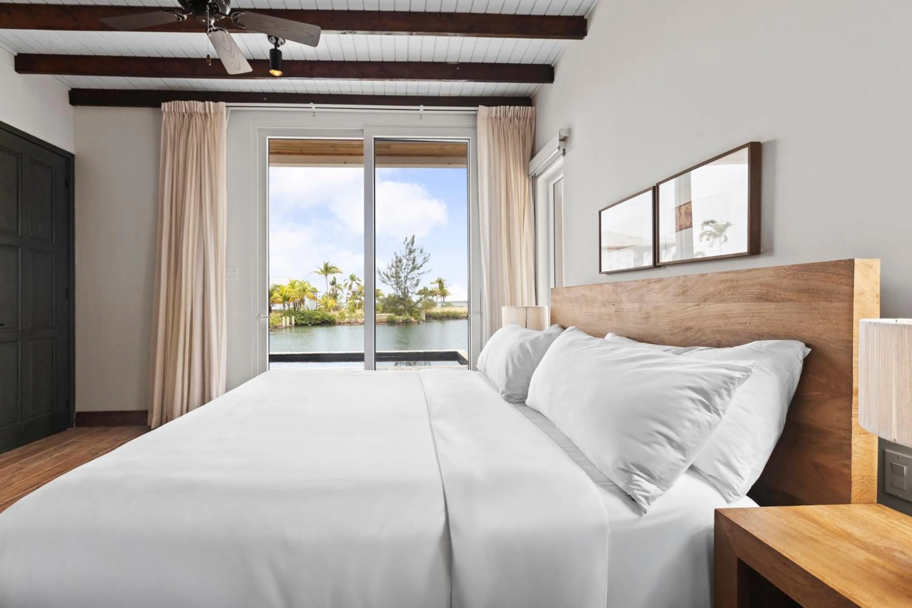 Bed in Itz'ana Resort & Residences