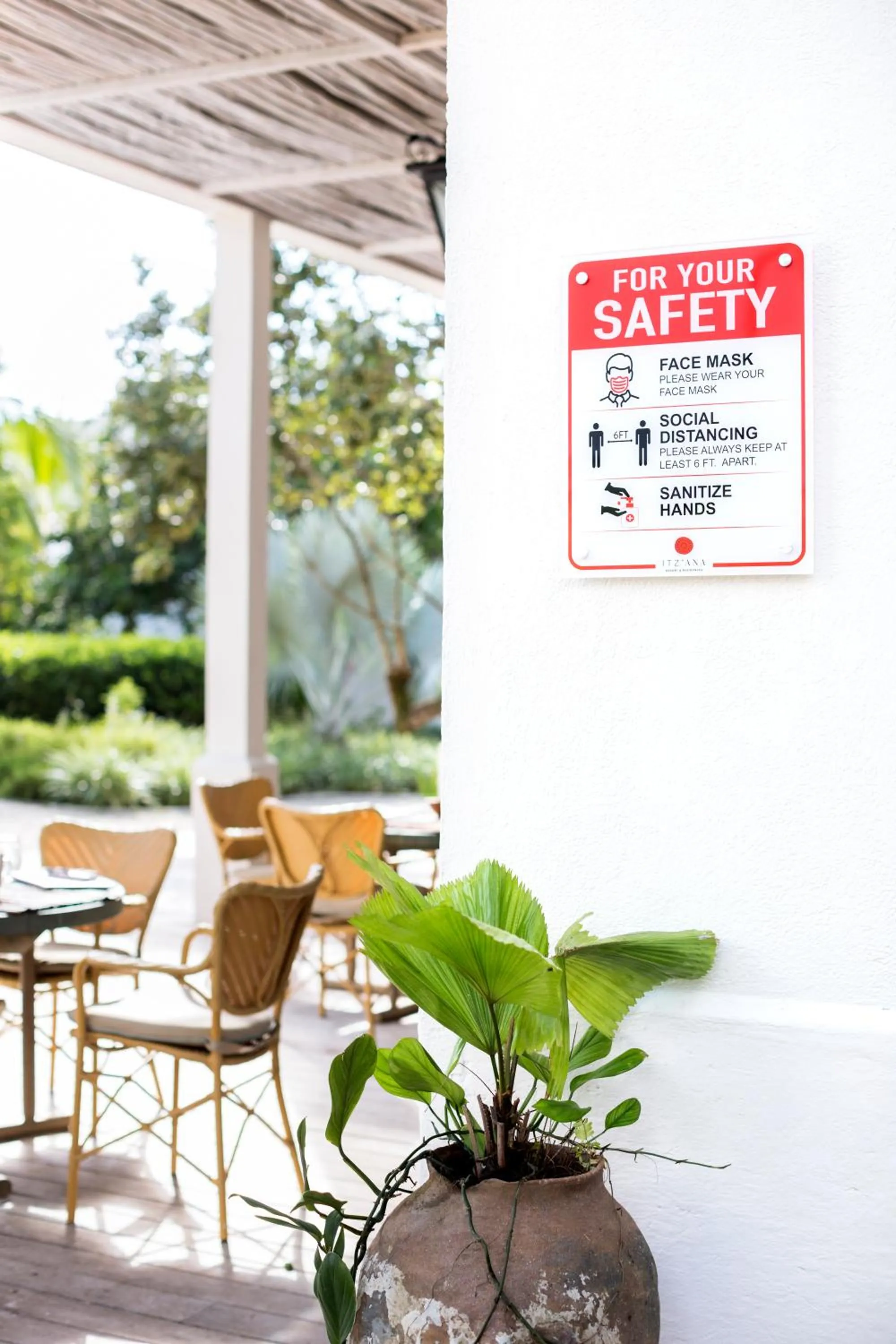 Restaurant/places to eat in Itz'ana Resort & Residences