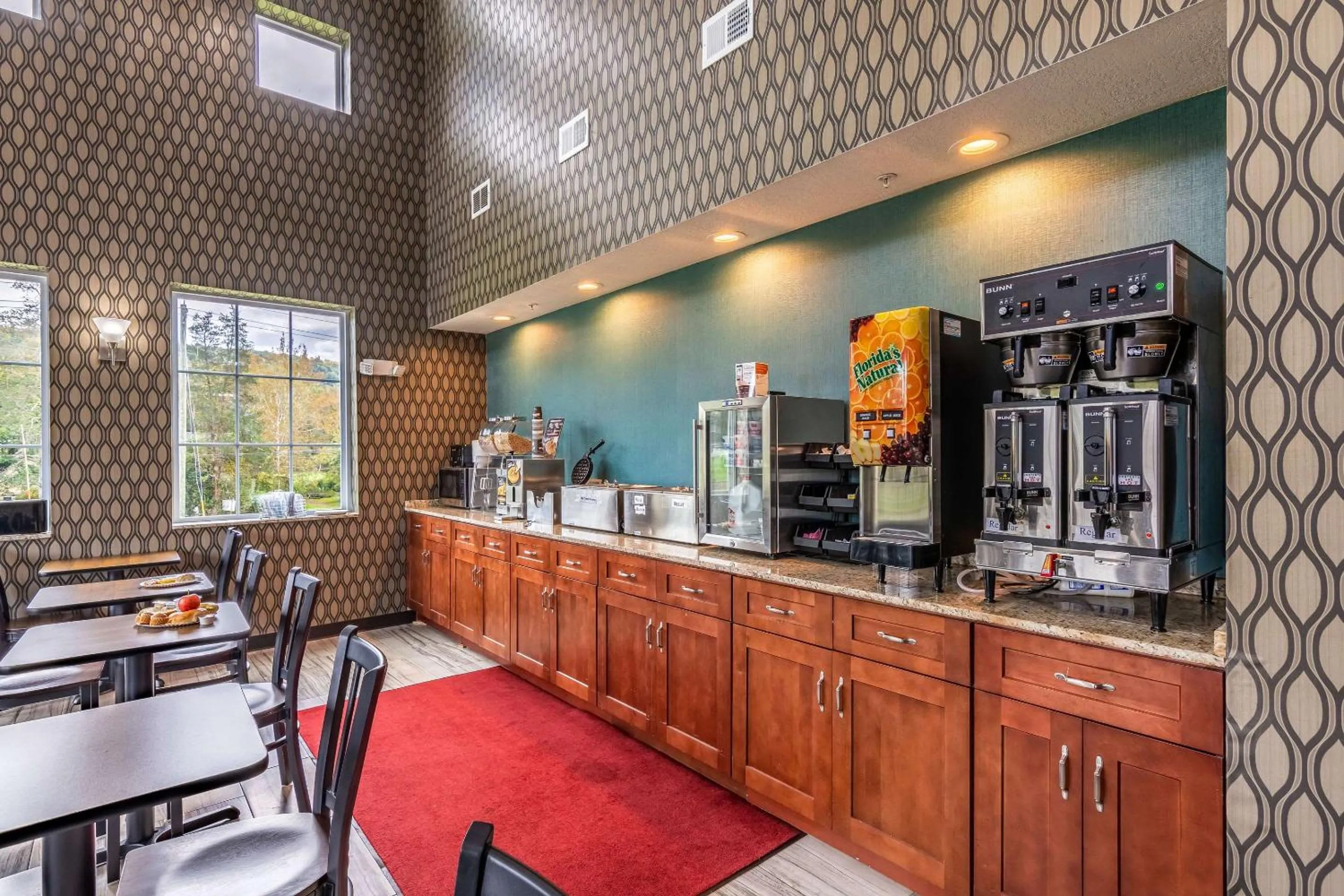 Restaurant/places to eat in Rodeway Inn & Suites Ithaca South