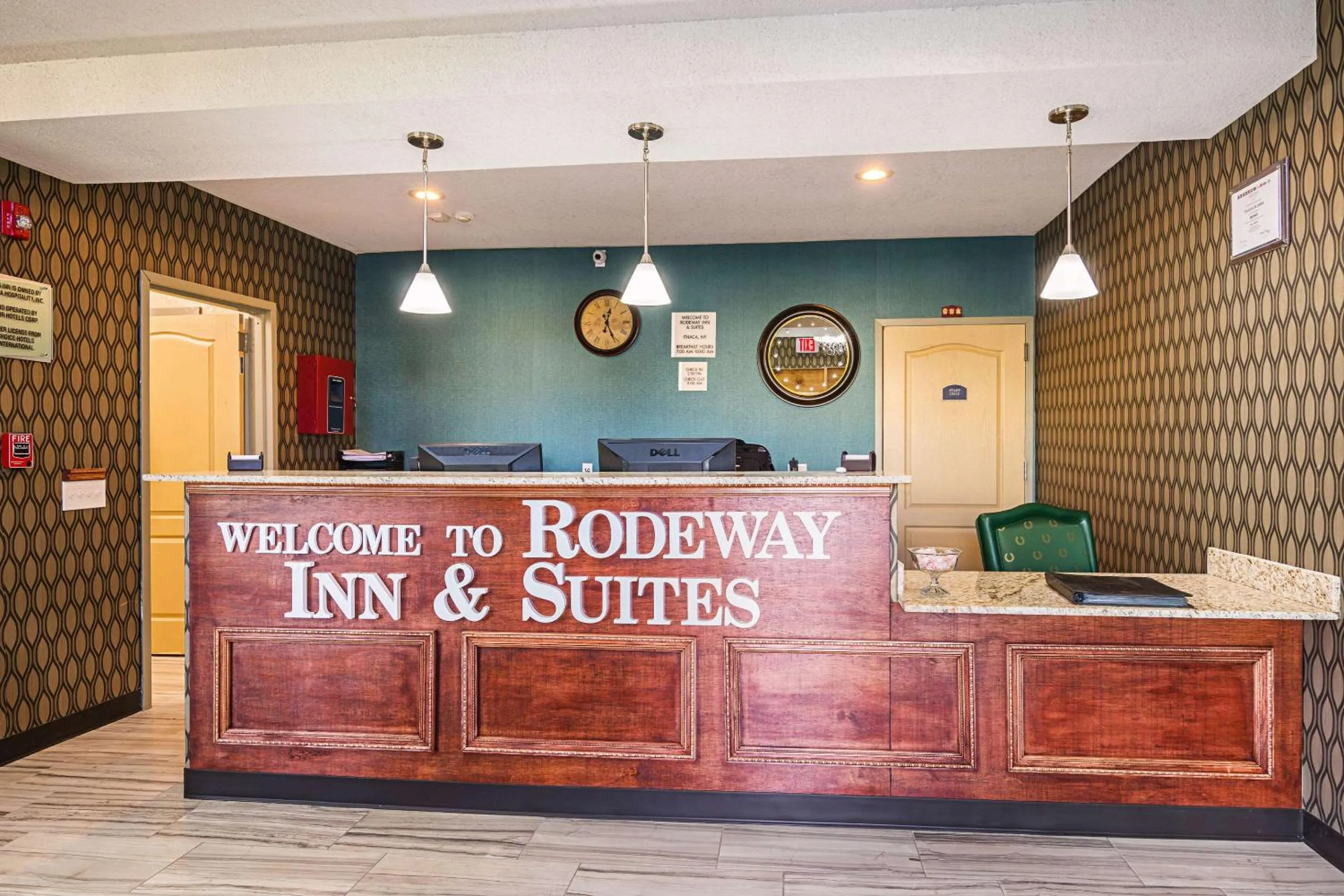 Lobby or reception in Rodeway Inn & Suites Ithaca South