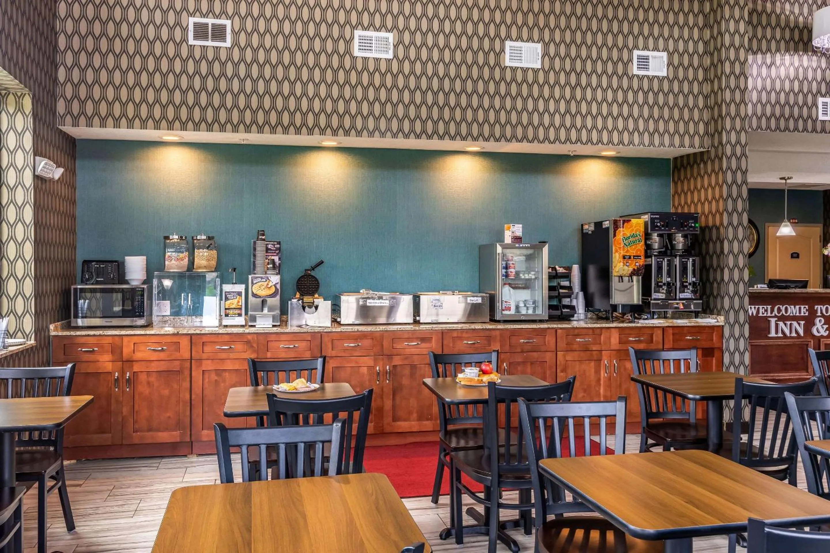 Restaurant/places to eat in Rodeway Inn & Suites Ithaca South