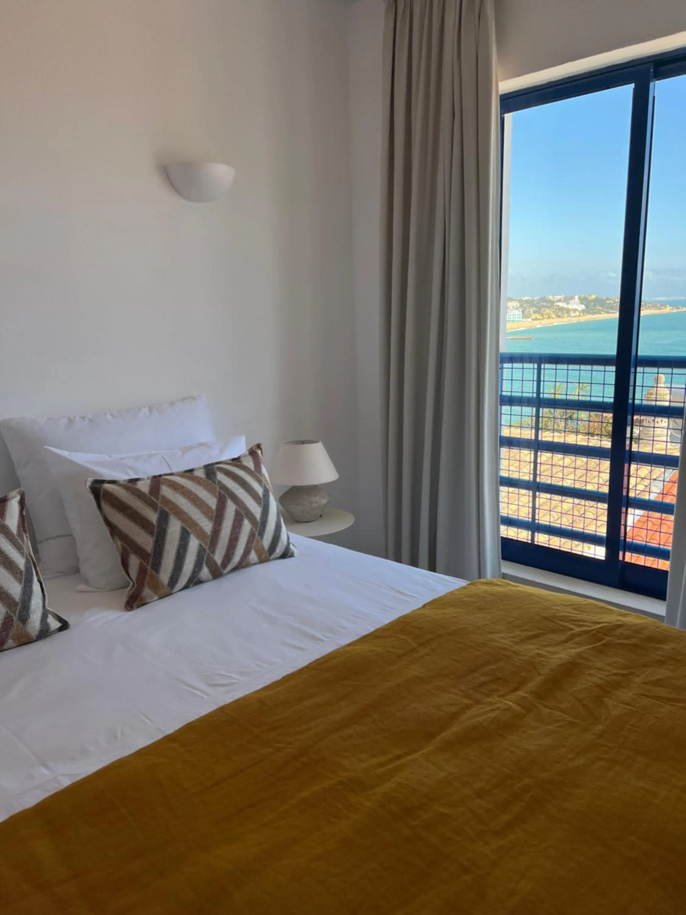 Bed in Apartamentos Rossio Mar