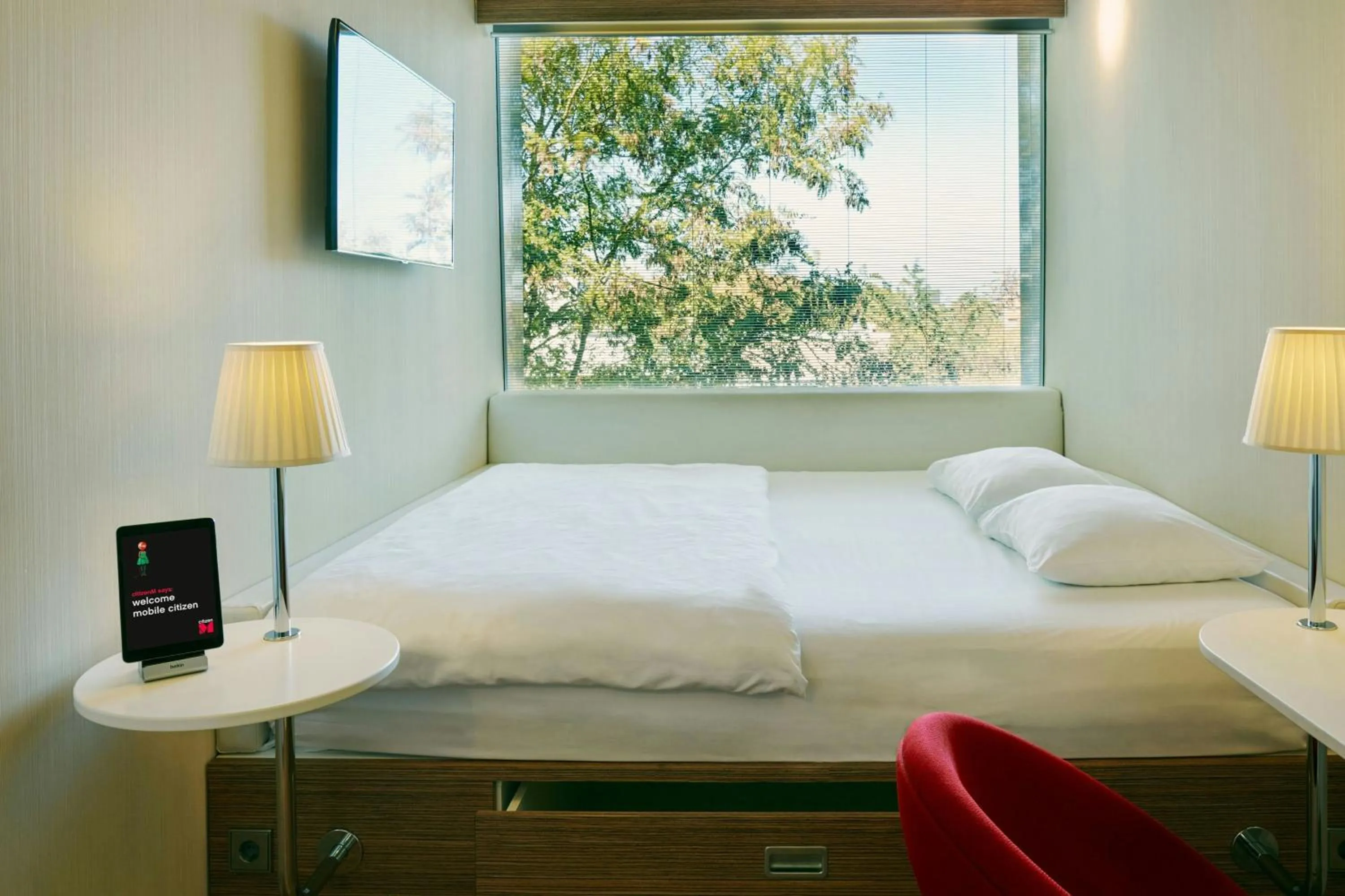 Bedroom, Bed in citizenM Amsterdam South