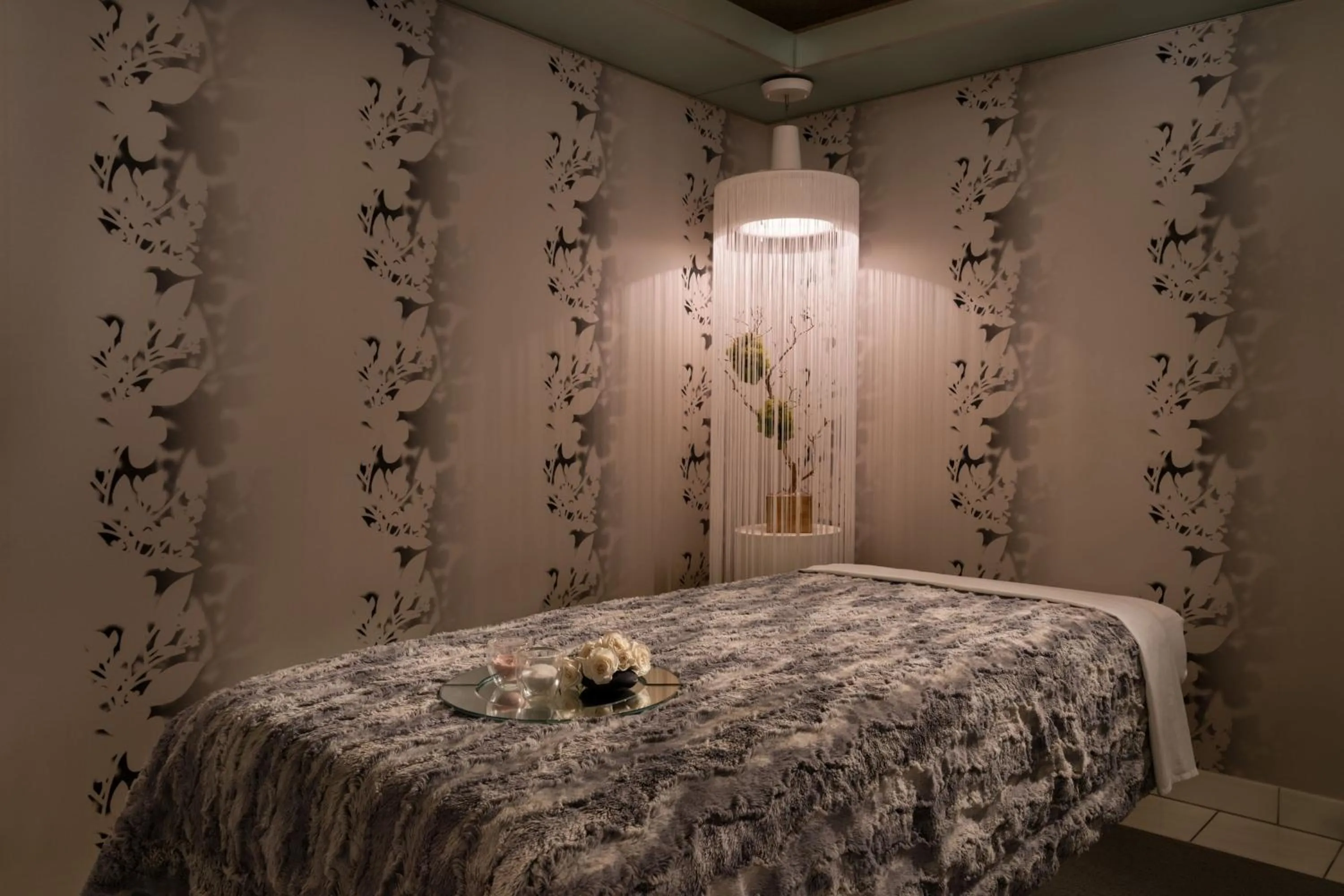 Spa and wellness centre/facilities, Bed in The Ritz-Carlton, Los Angeles L.A. Live