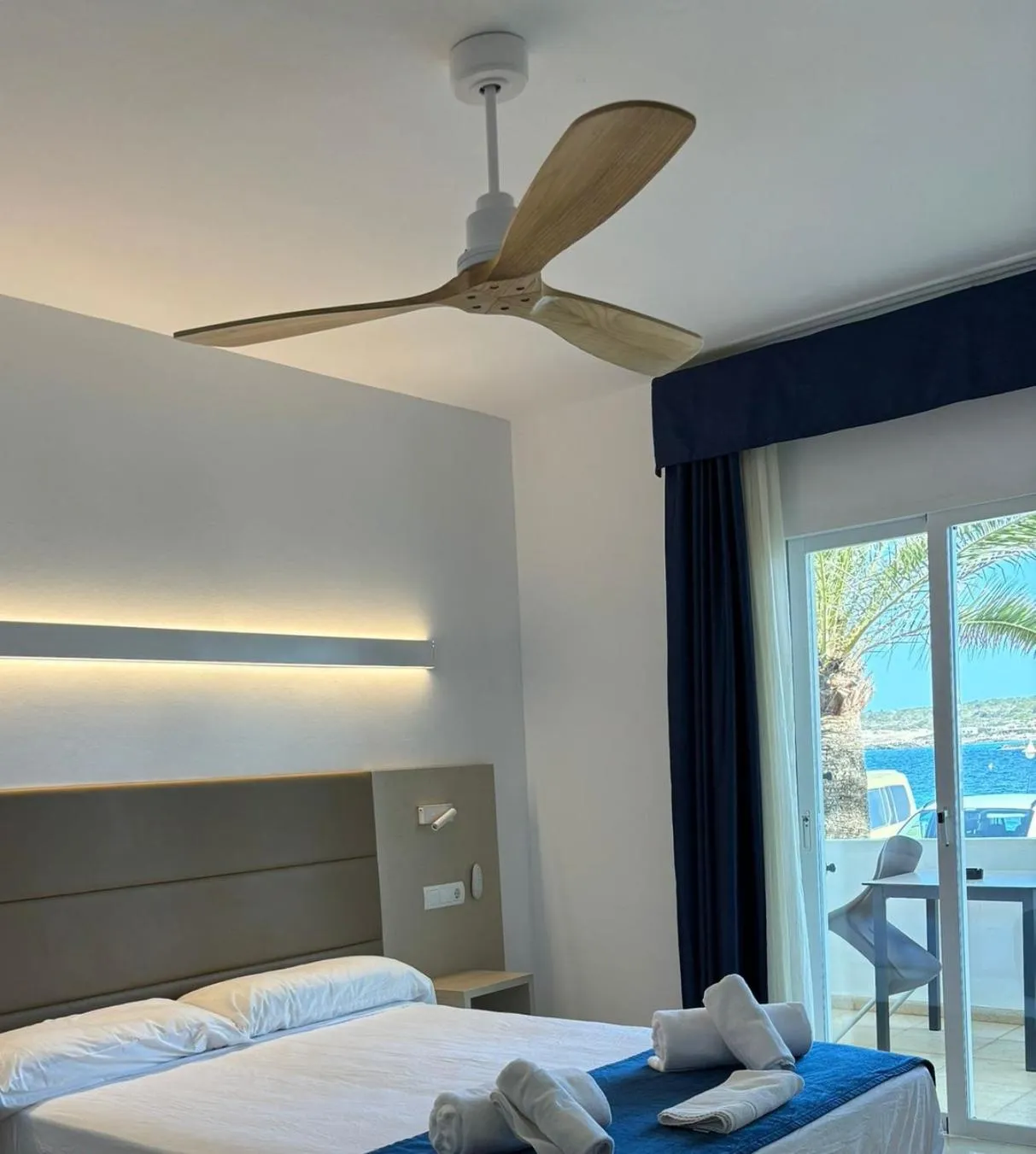 Bed in Hotel Roca Bella