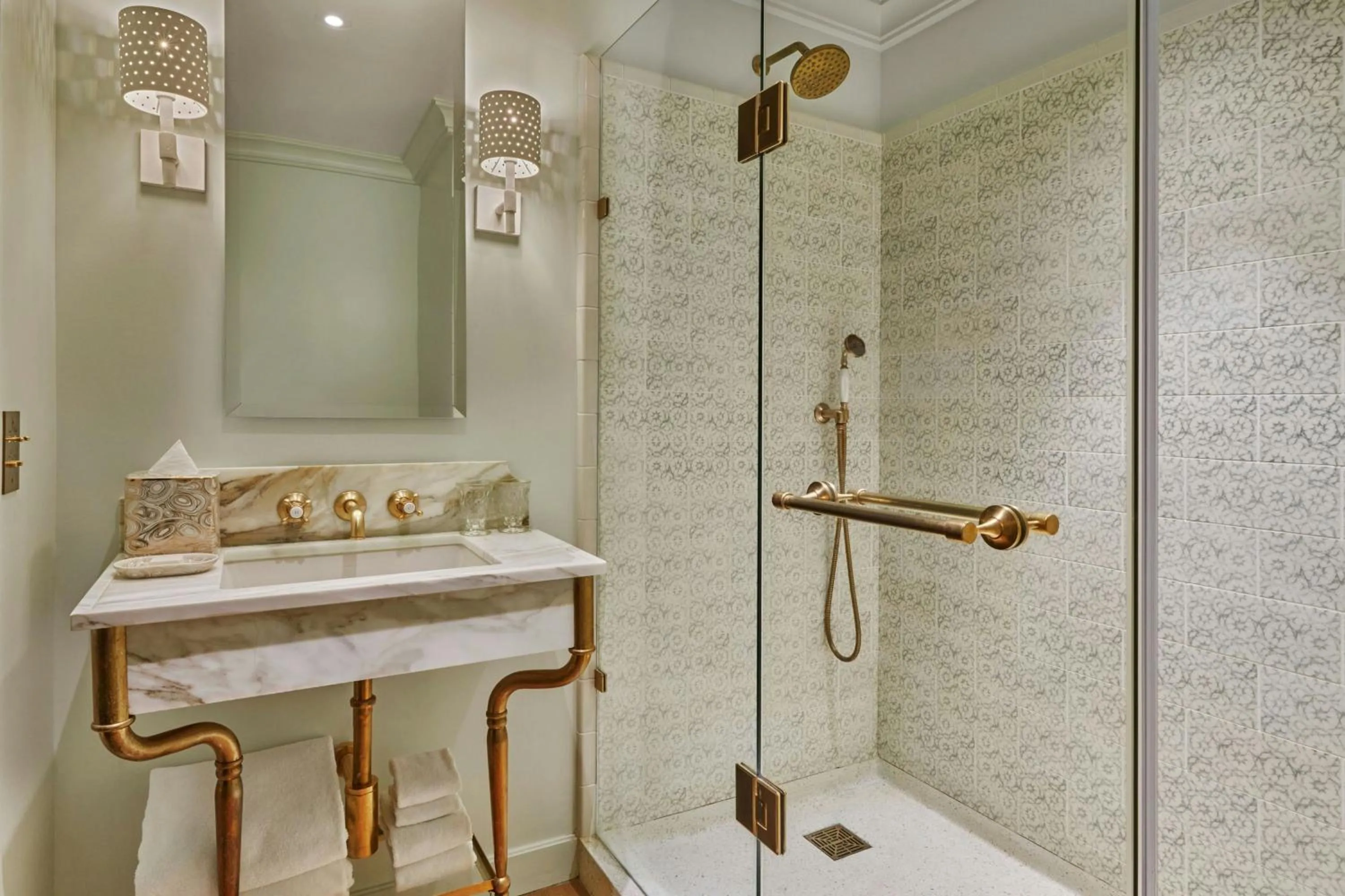 Bathroom in Hotel Per La, Autograph Collection