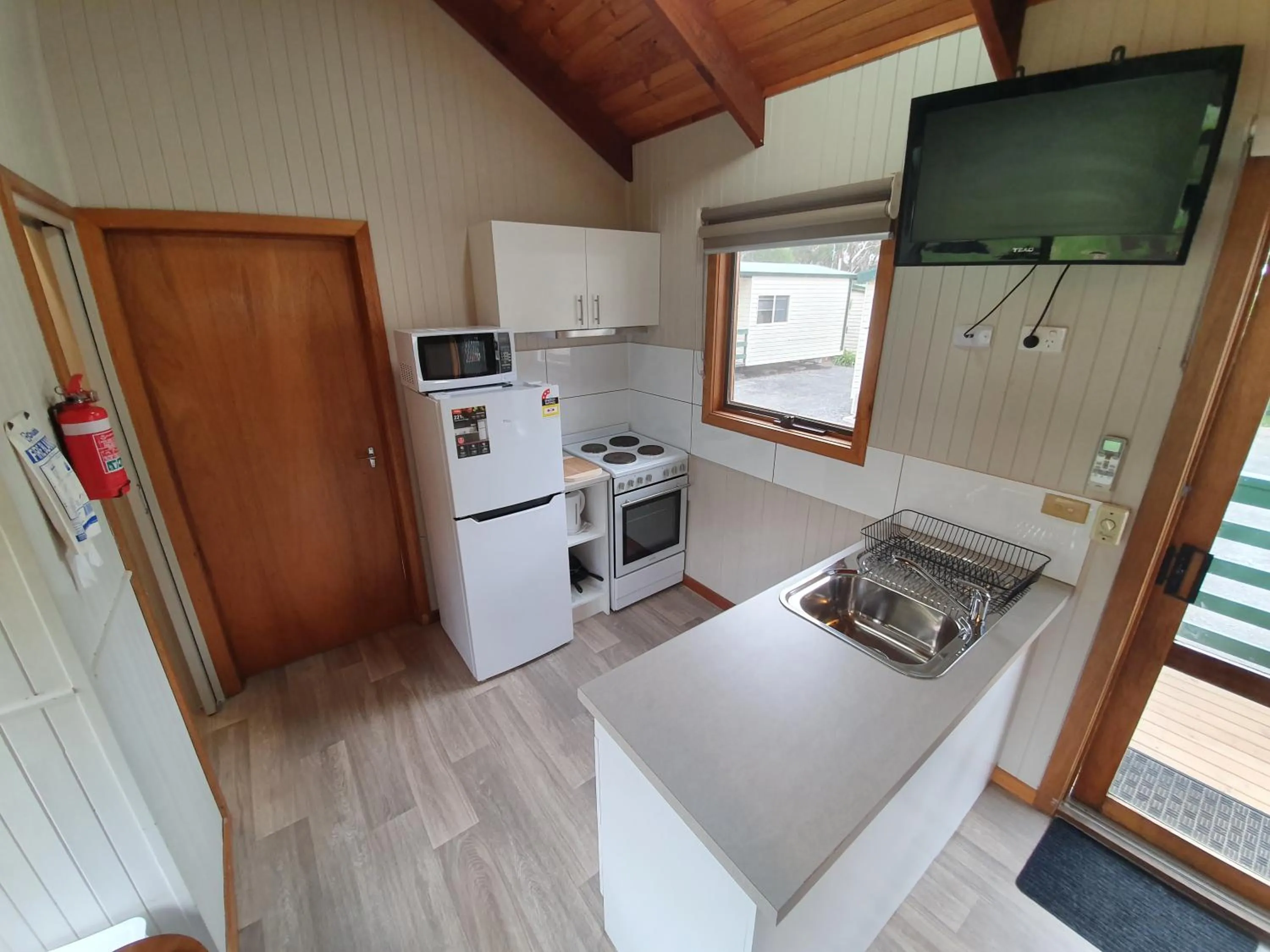 Kitchen or kitchenette in G'Day Parks Ararat
