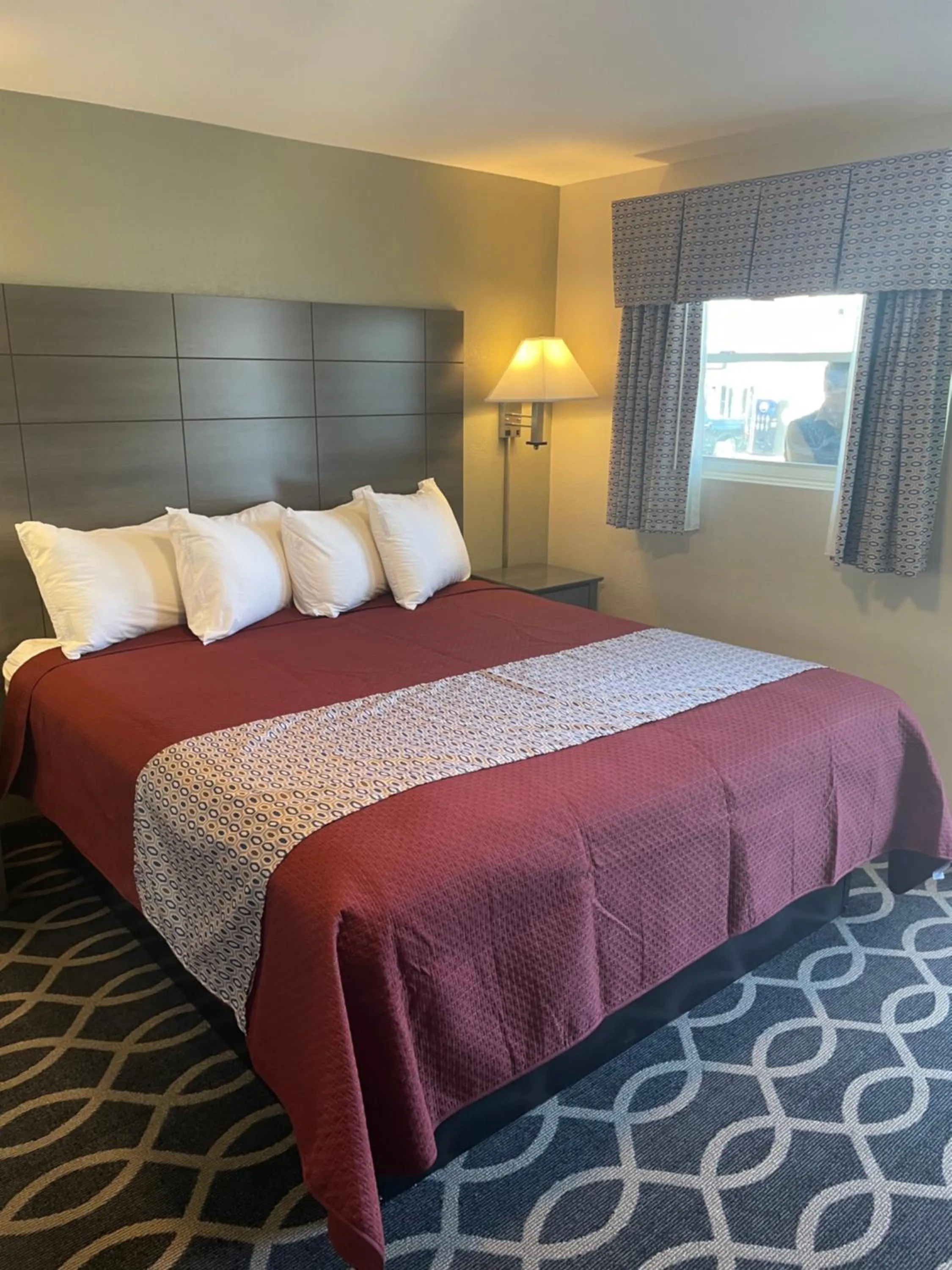 Bed in The Springwater Inn