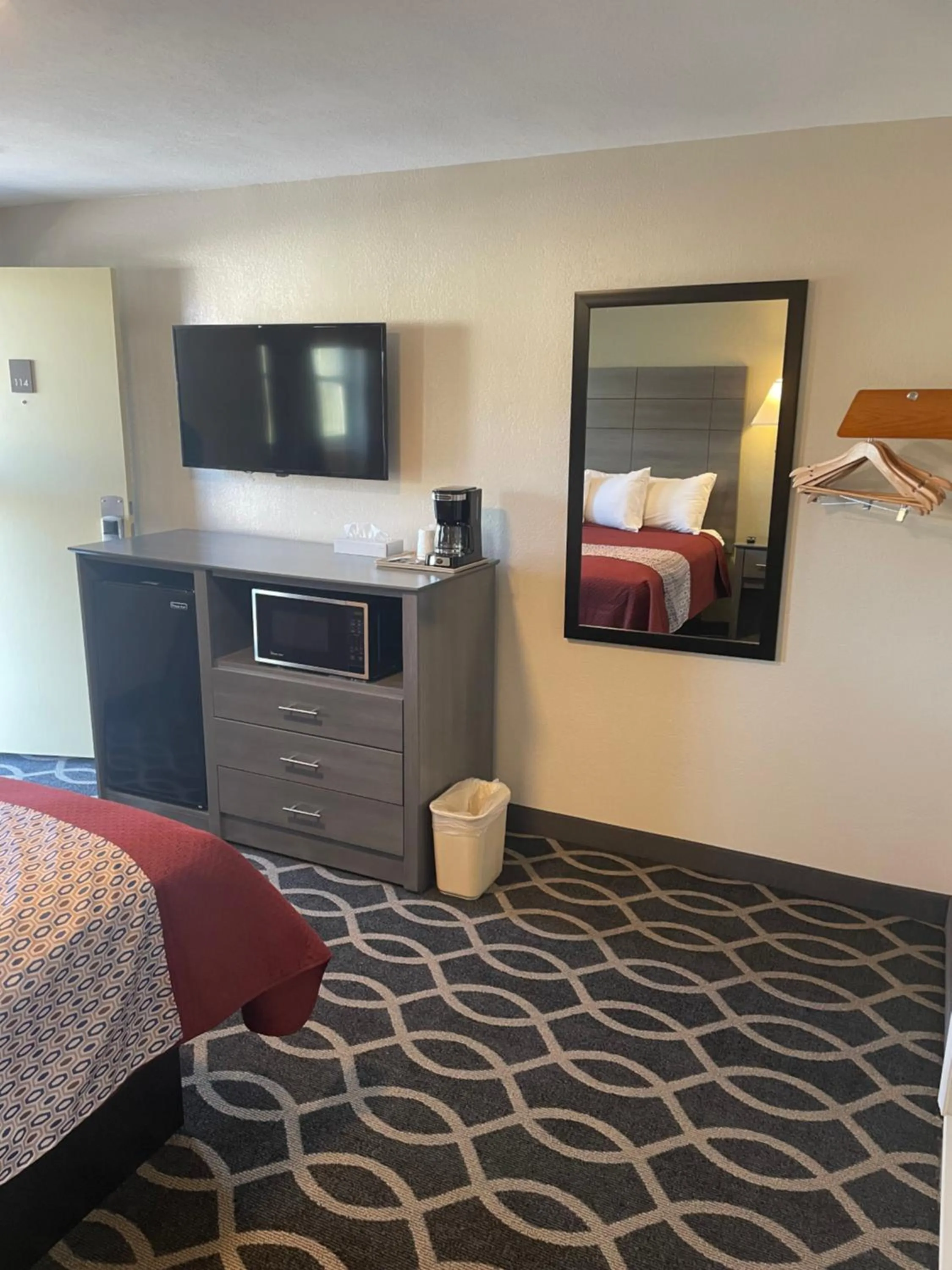 Bed in The Springwater Inn