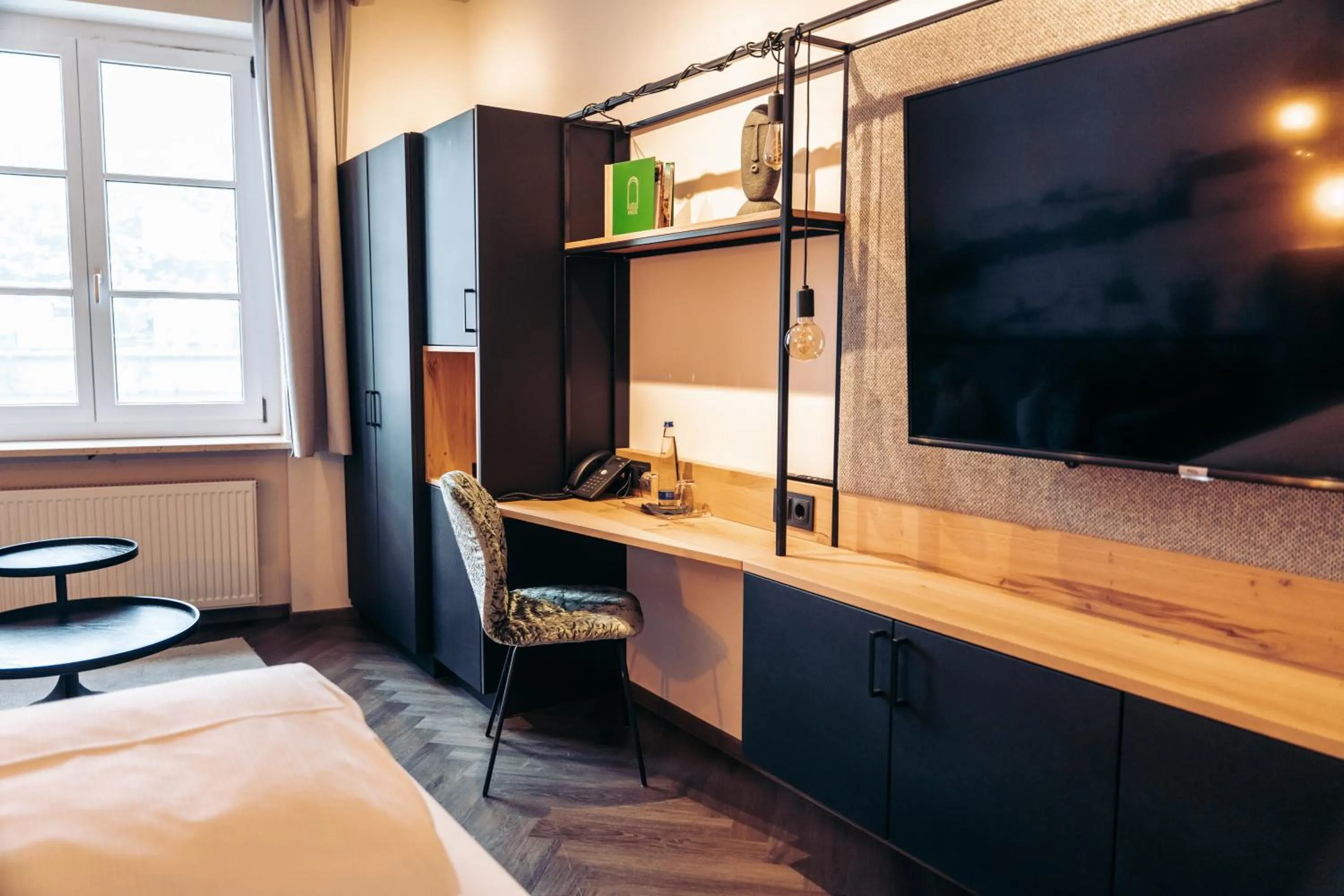 TV and multimedia, Bed in Am Paulusbogen