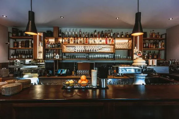 Restaurant/places to eat in Am Paulusbogen