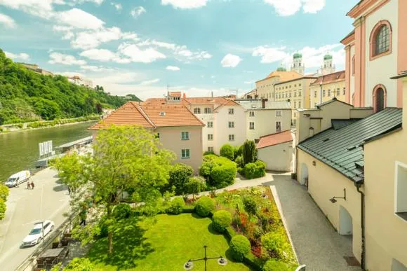 Property building in Am Paulusbogen