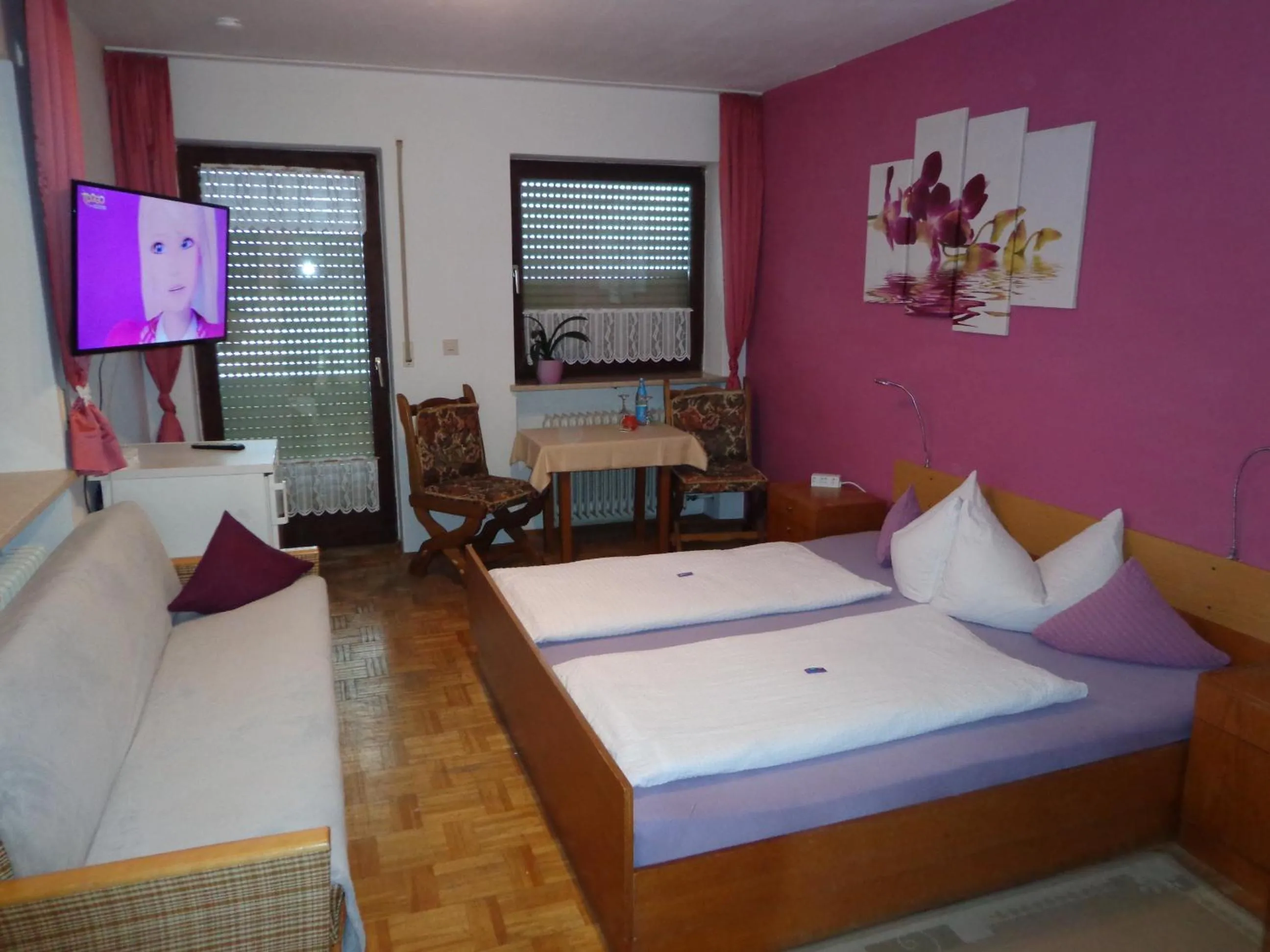 Photo of the whole room, Bed in Pension Schamberger