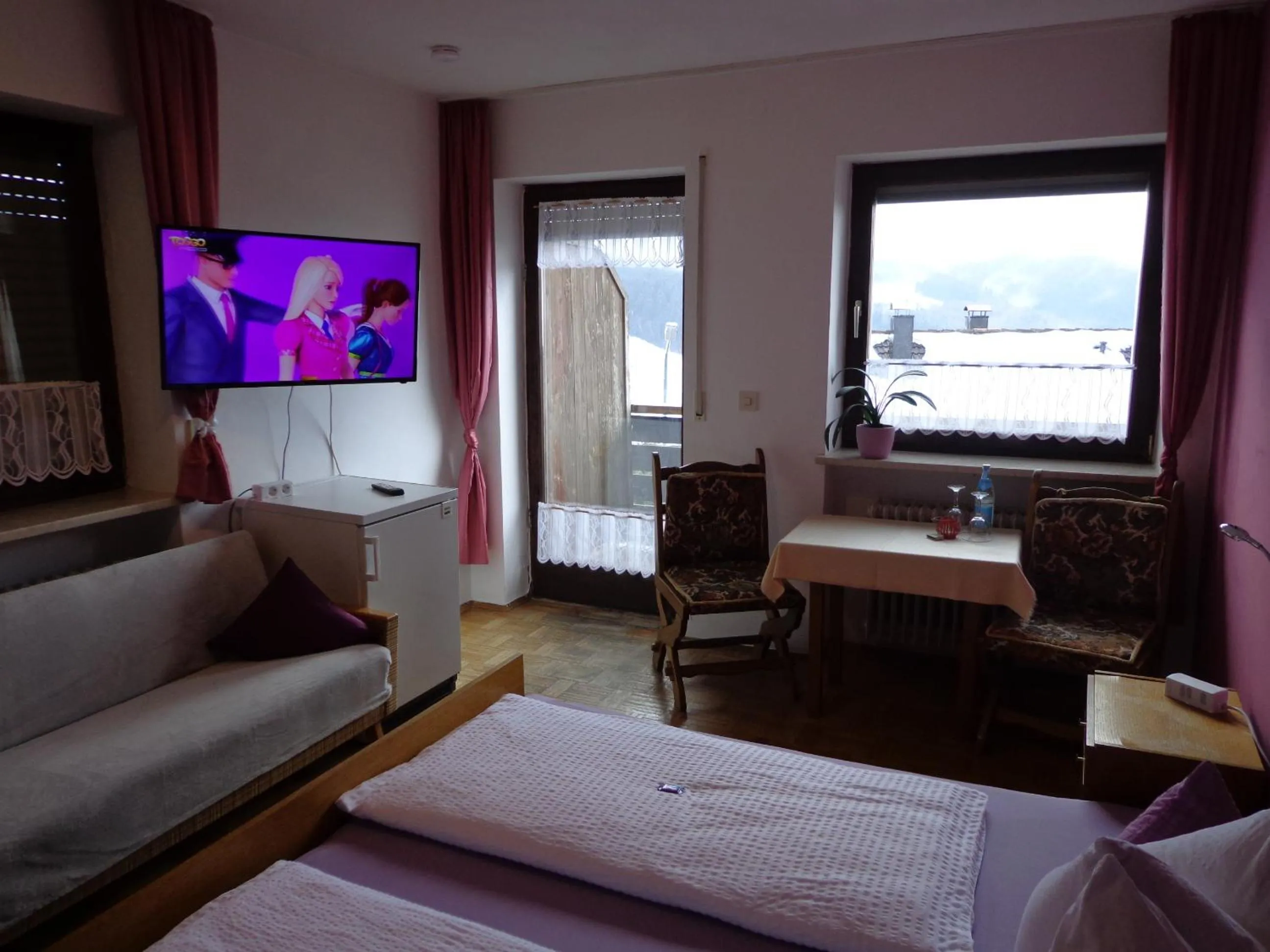 Photo of the whole room, Bed in Pension Schamberger