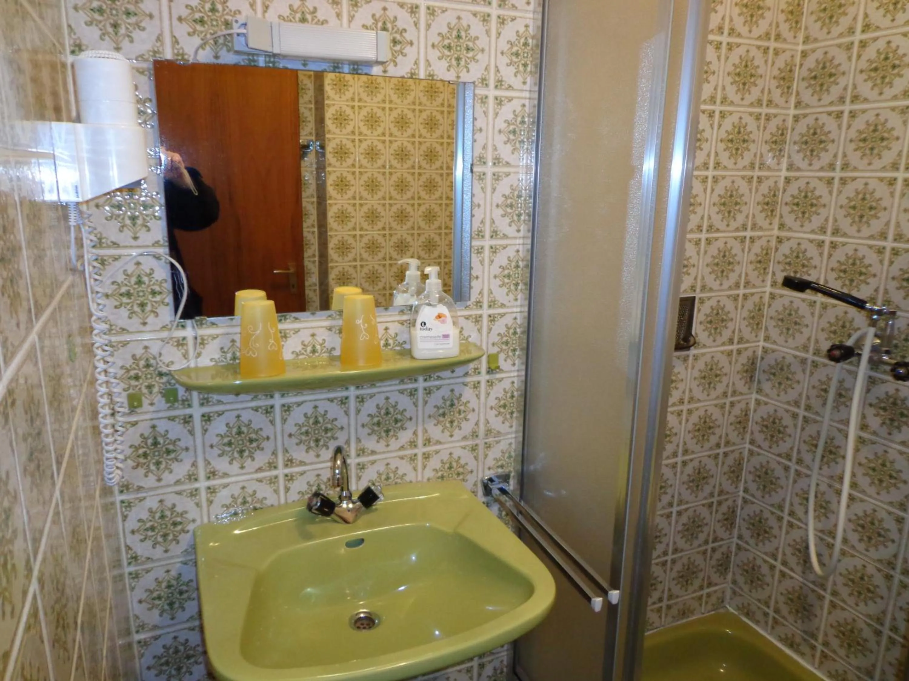 Shower in Pension Schamberger