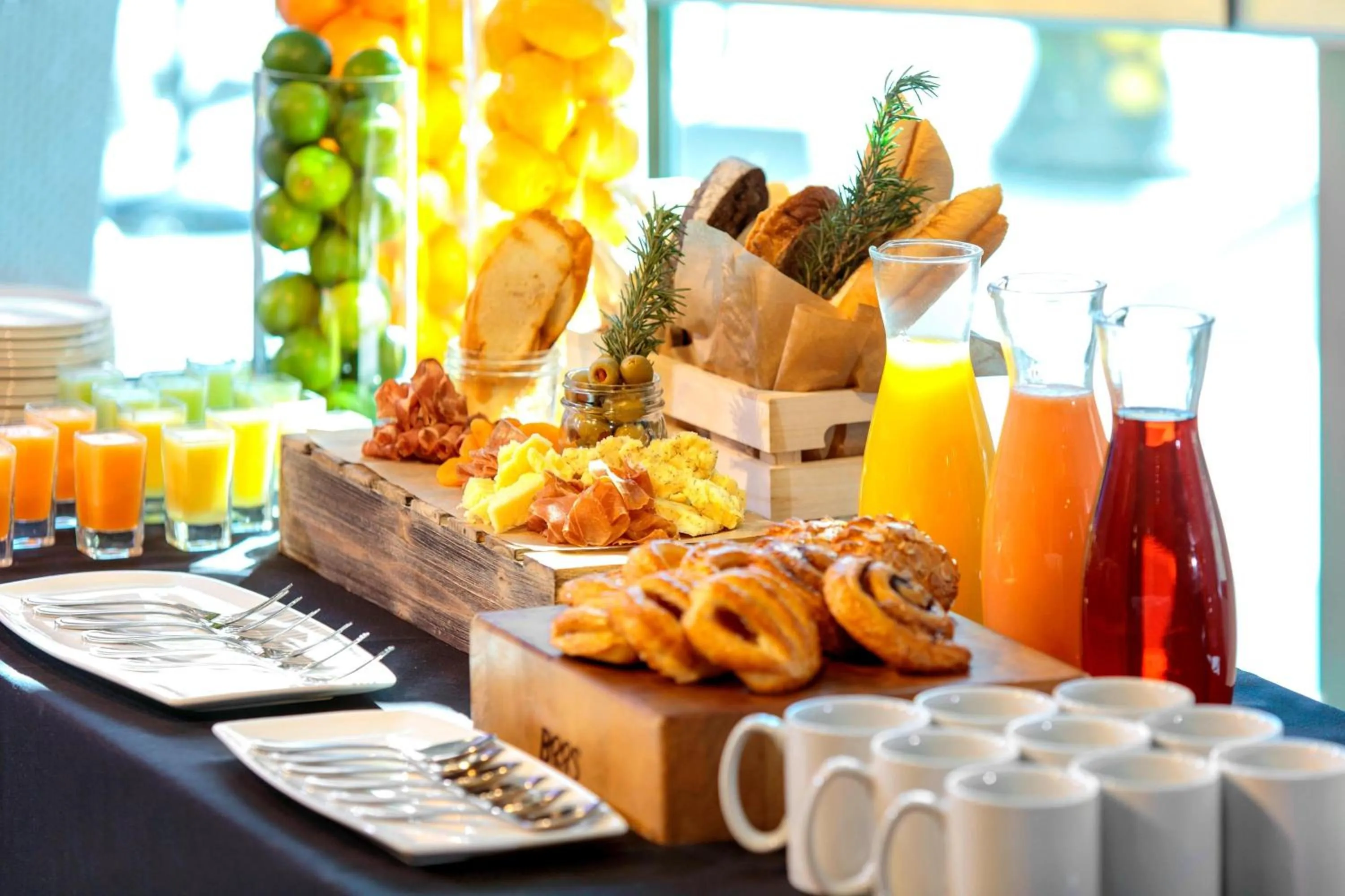 Meeting/conference room in Renaissance Los Angeles Airport Hotel