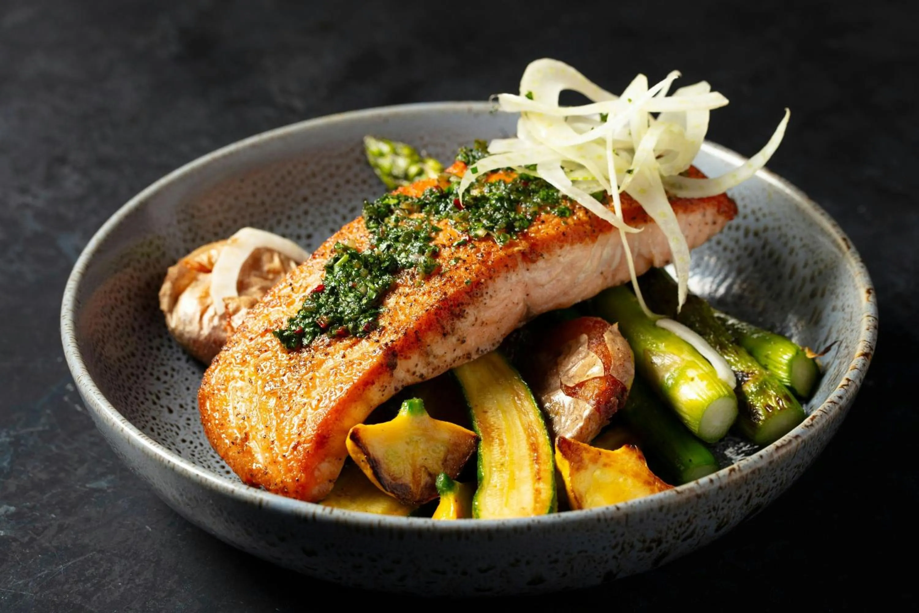 Restaurant/places to eat in Renaissance Los Angeles Airport Hotel