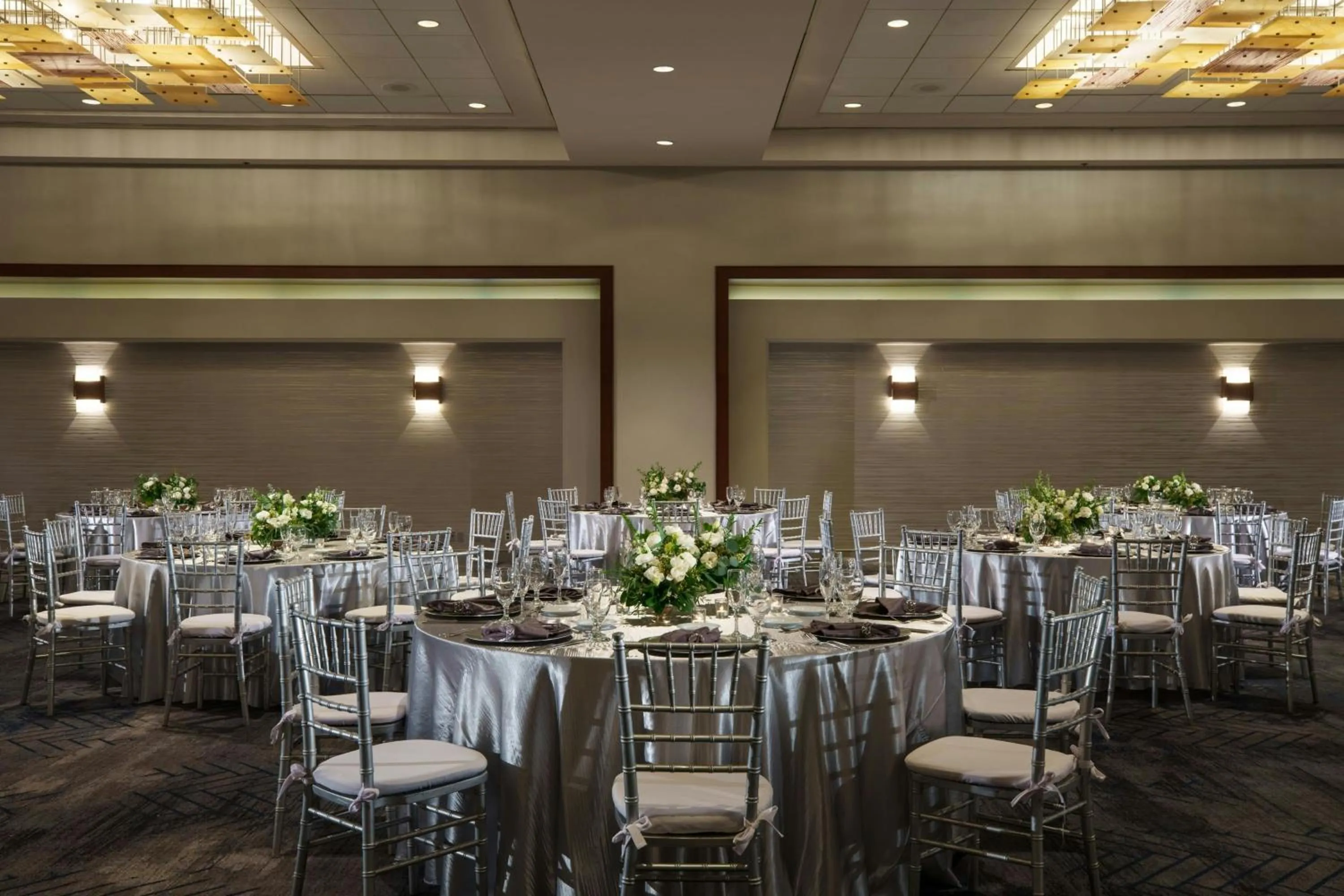 Banquet/Function facilities in Renaissance Los Angeles Airport Hotel