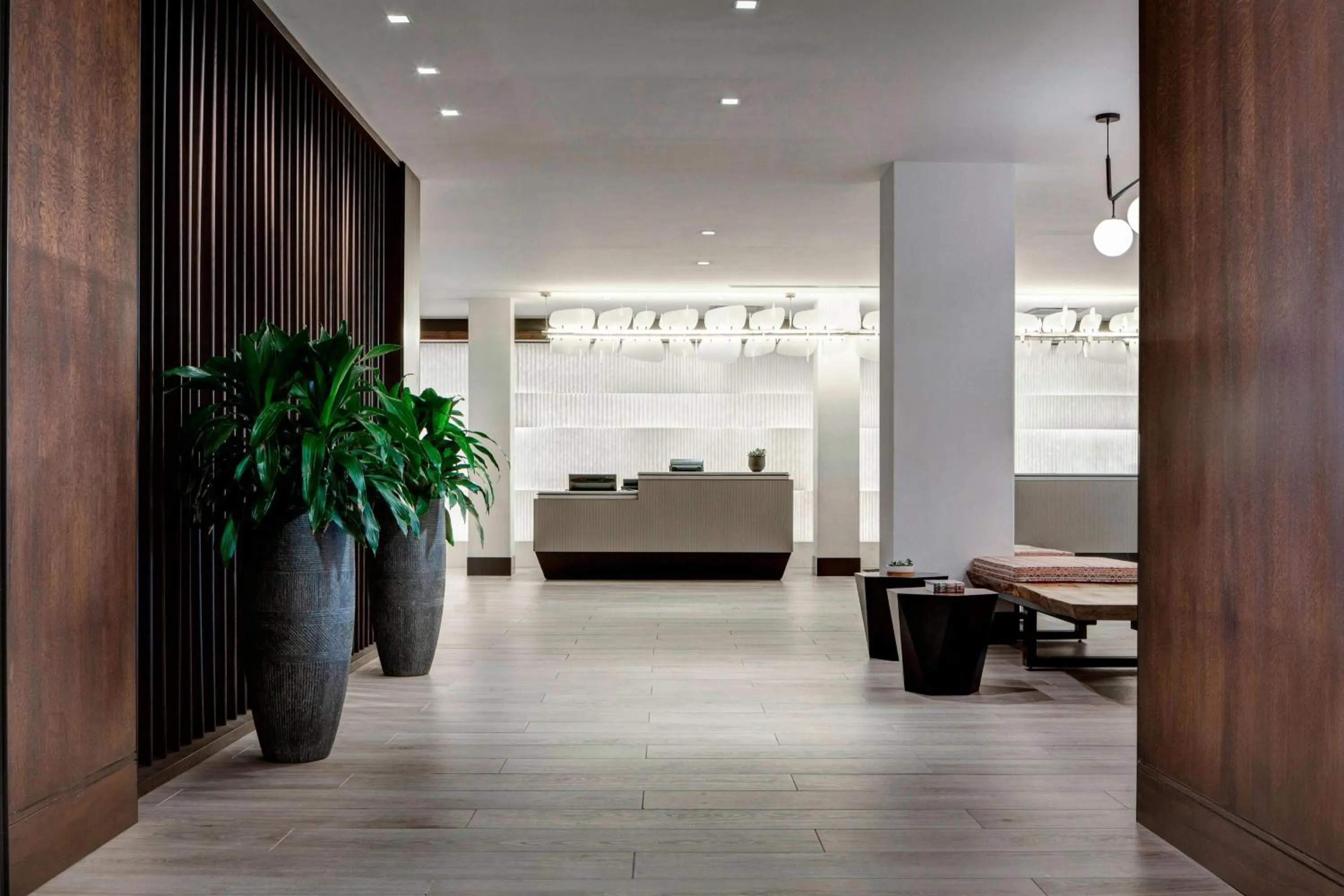 Lobby or reception in New York LaGuardia Airport Marriott