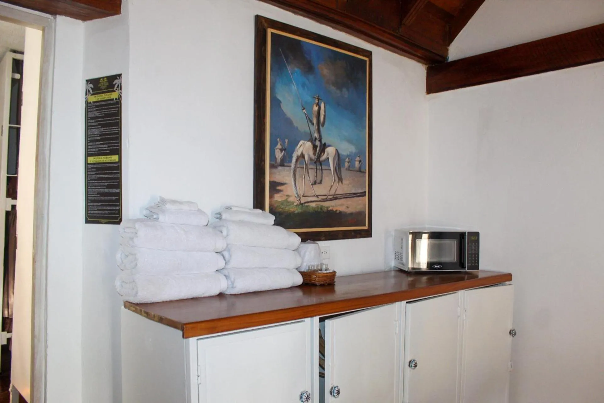 Restaurant/places to eat in Life is Good Cartagena Hostel