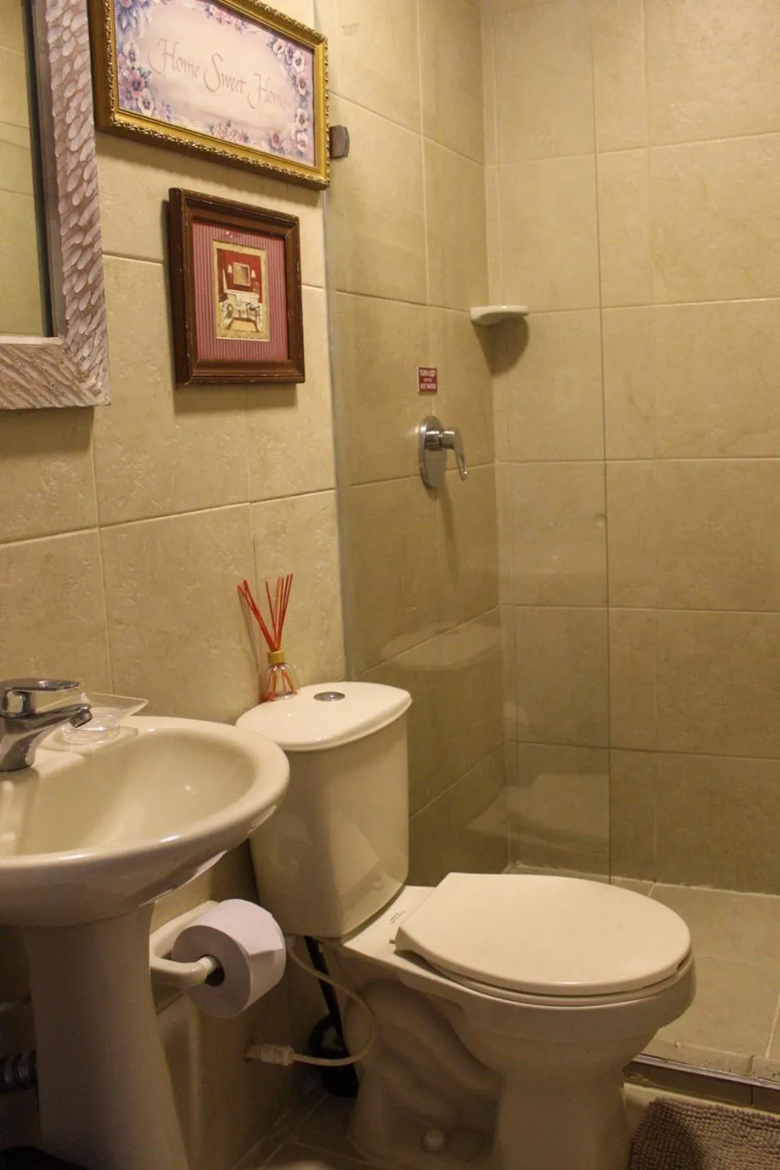 Shower in Life is Good Cartagena Hostel