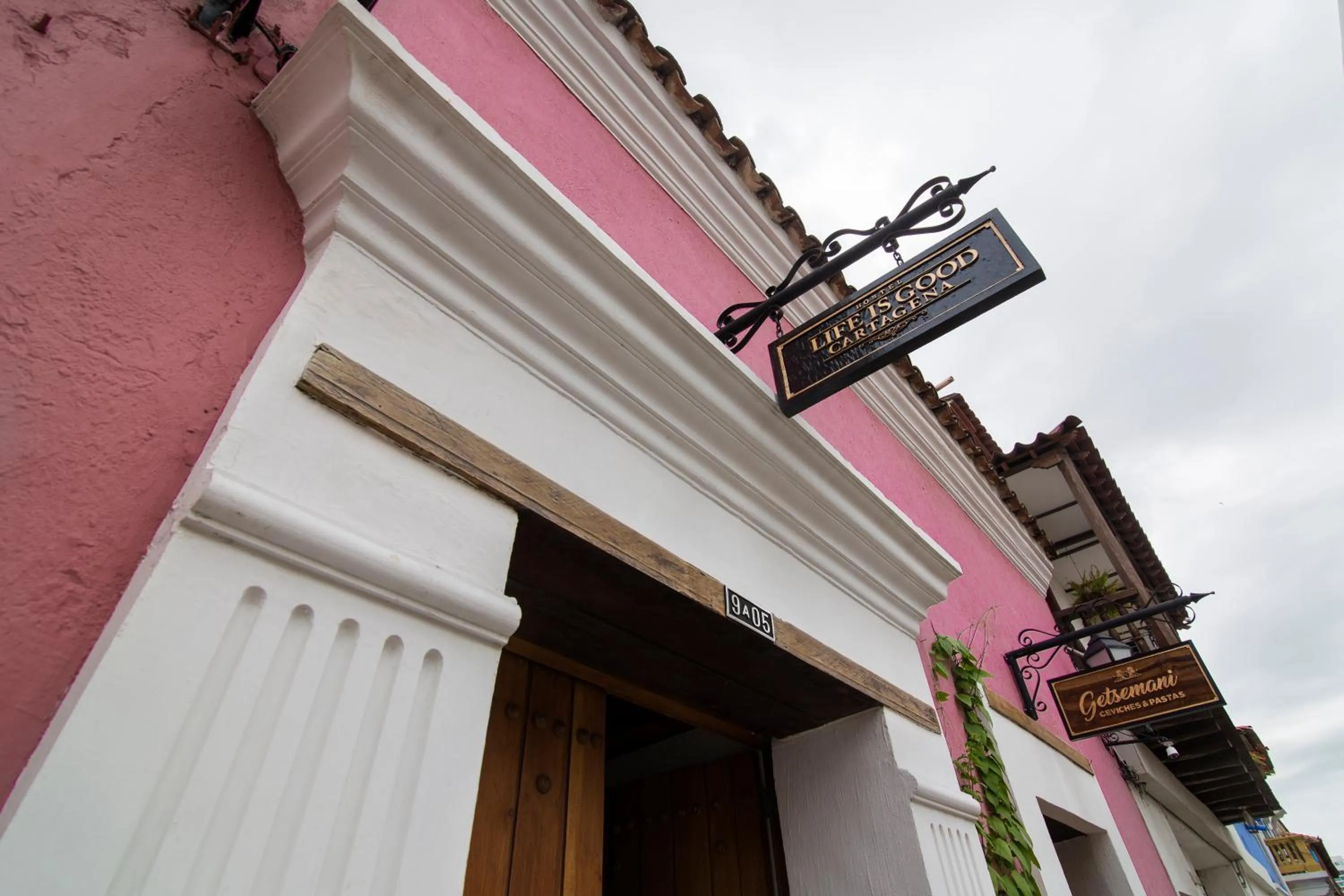 Property building in Life is Good Cartagena Hostel