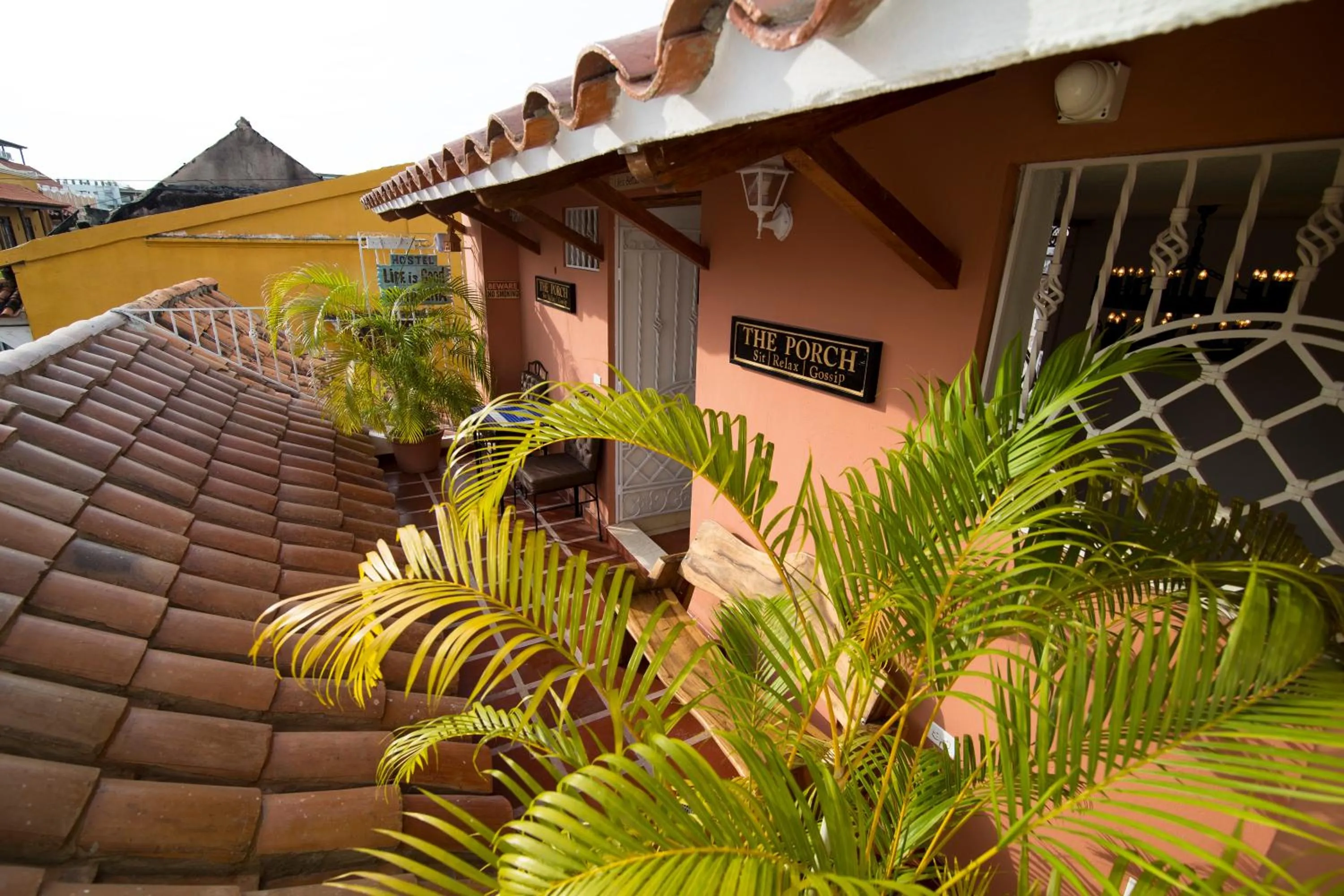 Property building in Life is Good Cartagena Hostel