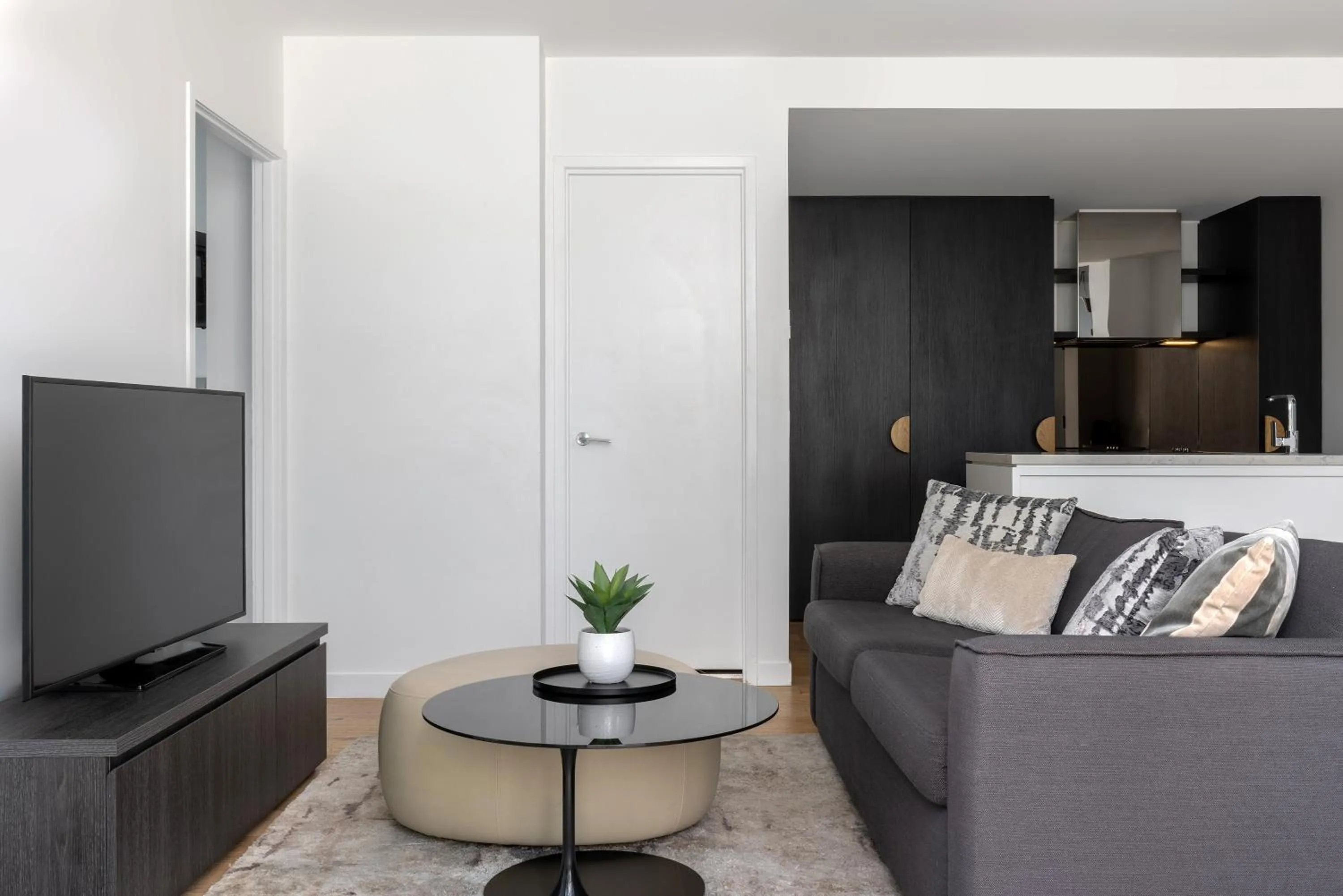 Living room in FV by Peppers