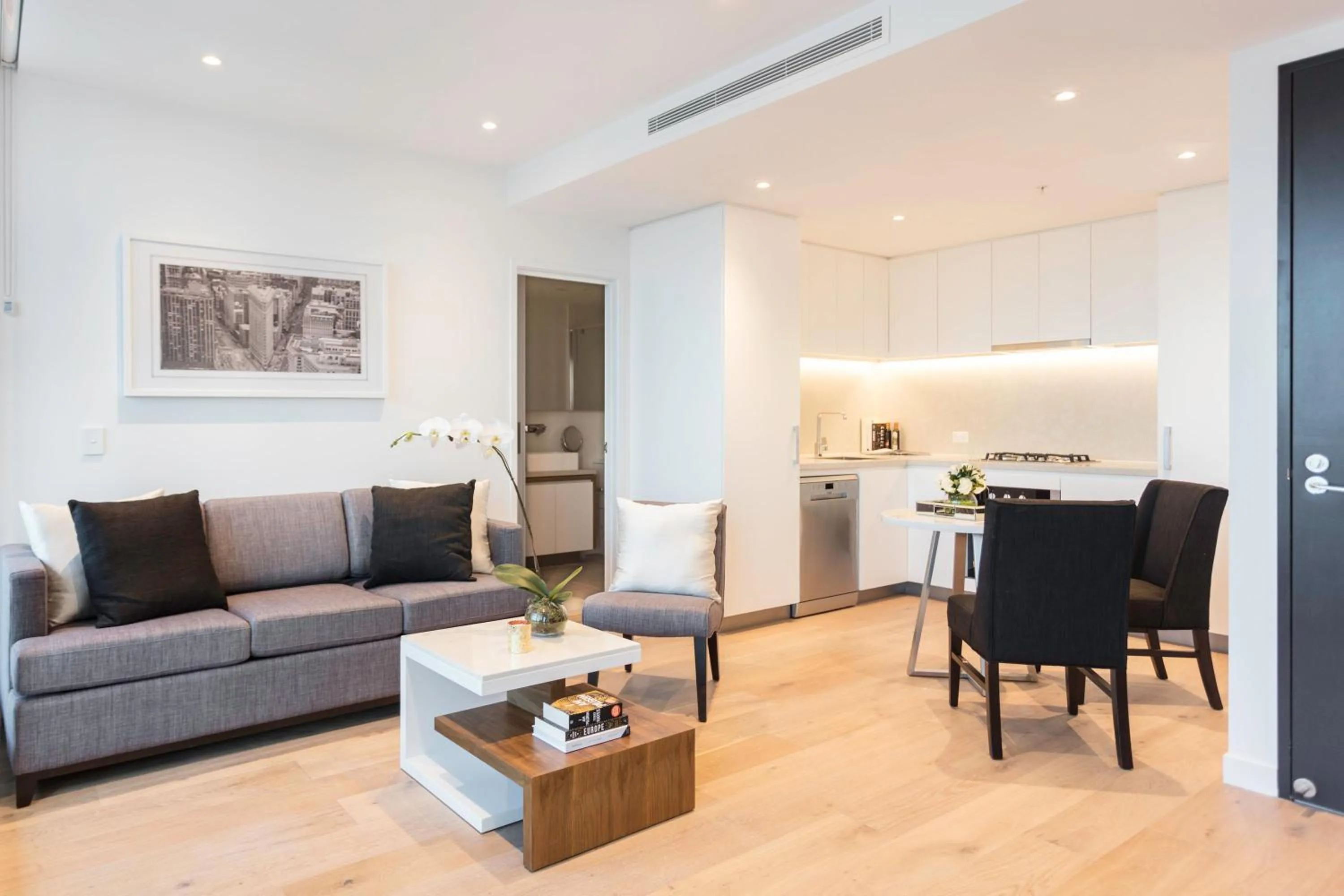 Living room in FV by Peppers